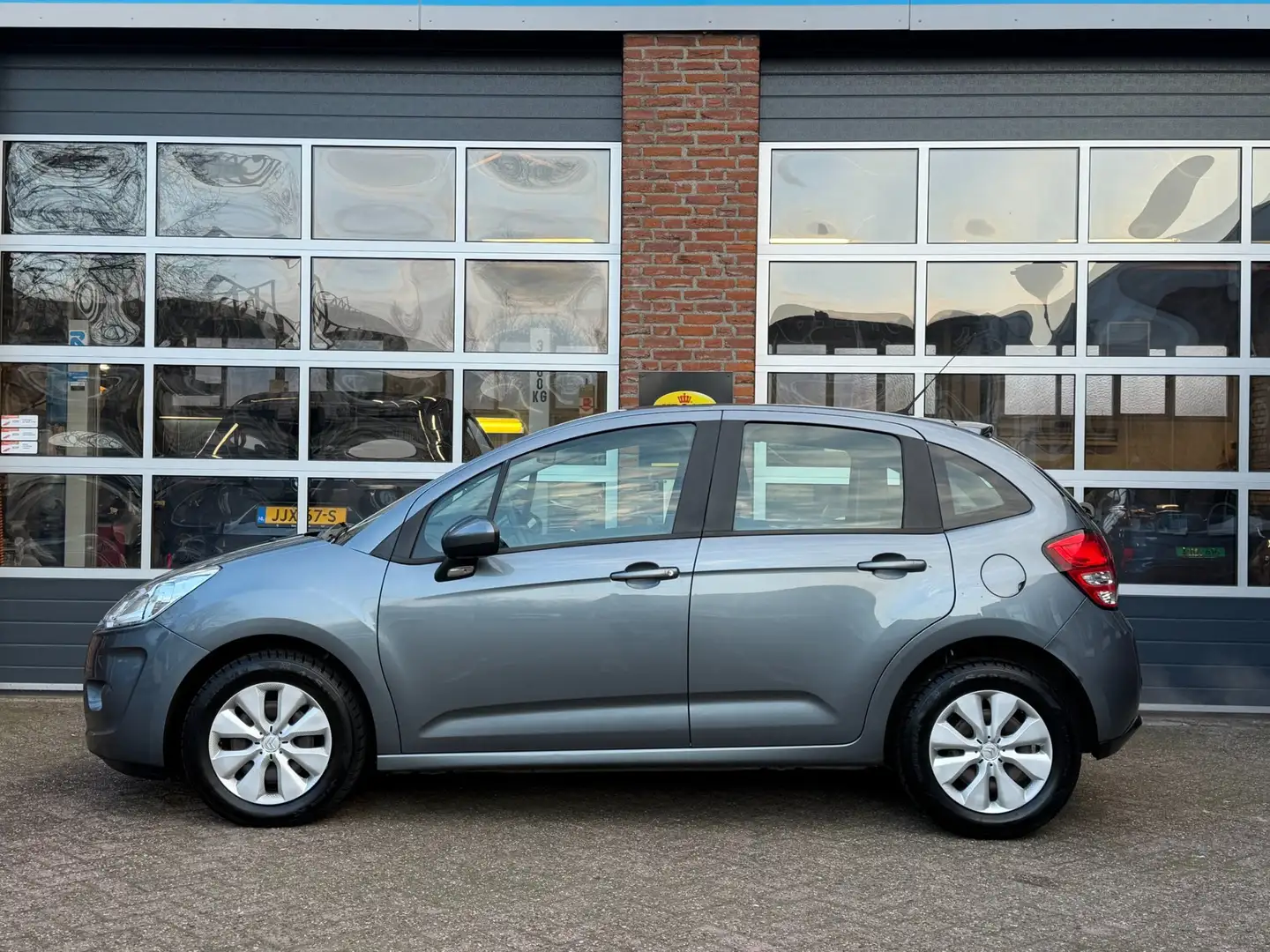 Citroen C3 1.4 VTi Dynamique, airco, cruise, PDC Grau - 2