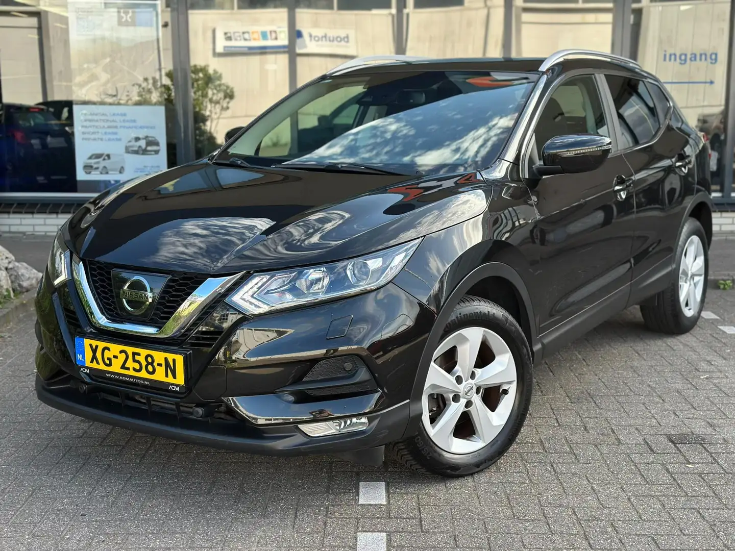 Nissan Qashqai 1.2 N-Connecta l PANO Negro - 1