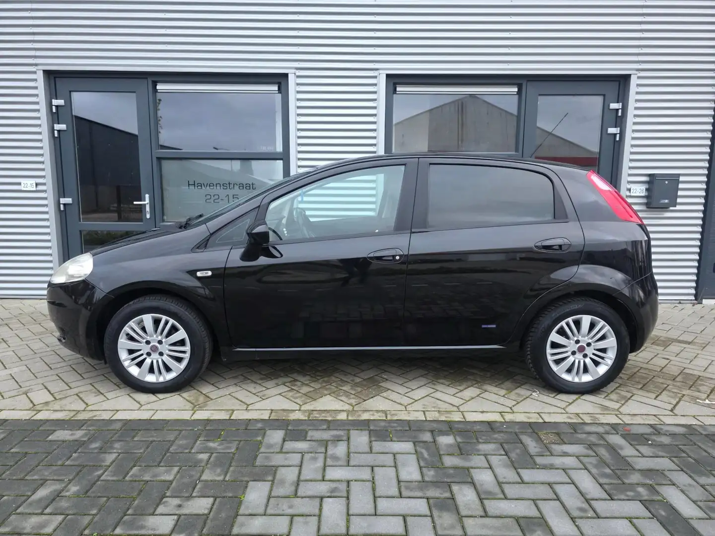 Fiat Grande Punto 1.2 Dynamic Noir - 2