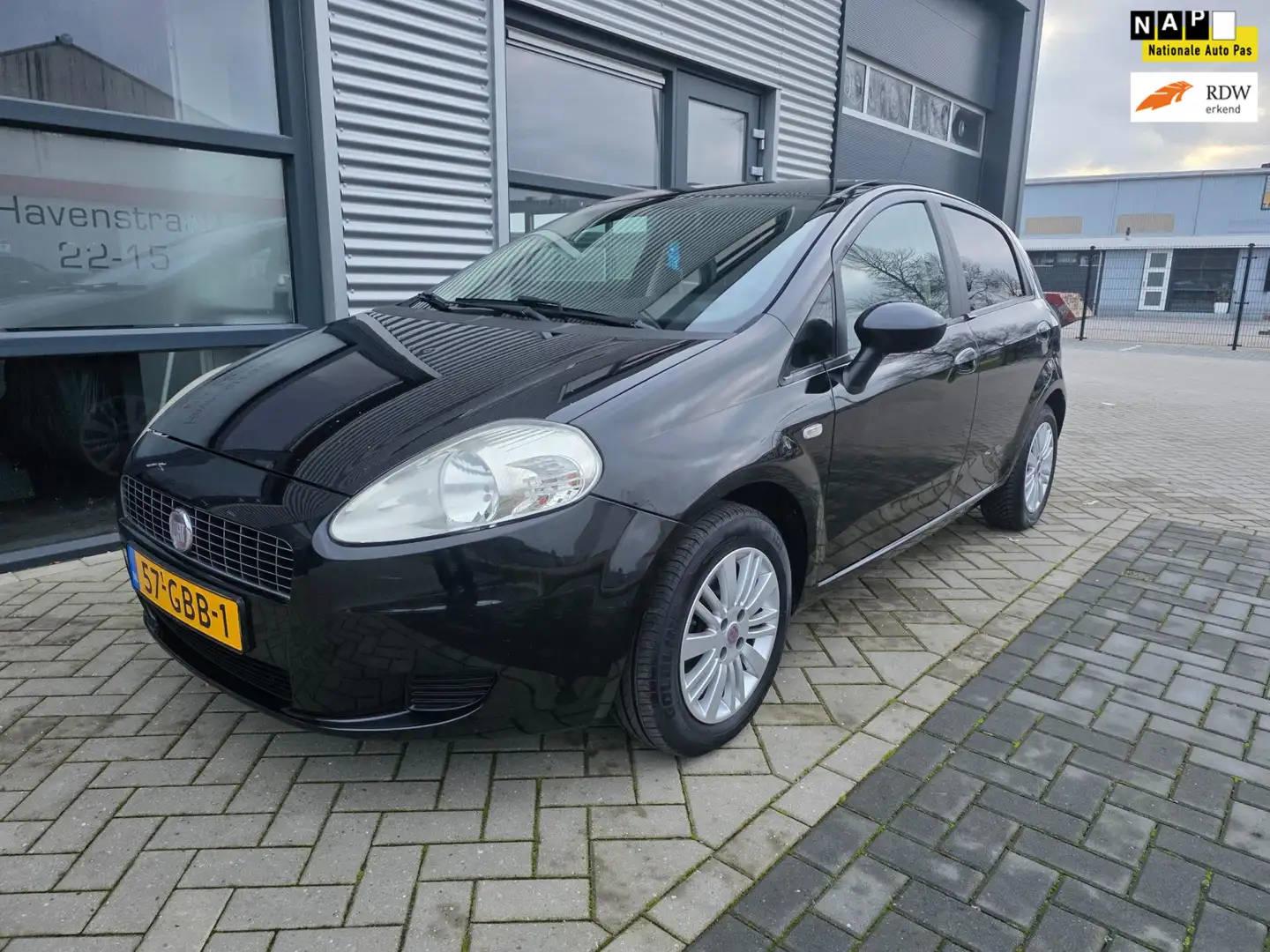 Fiat Grande Punto 1.2 Dynamic Noir - 1