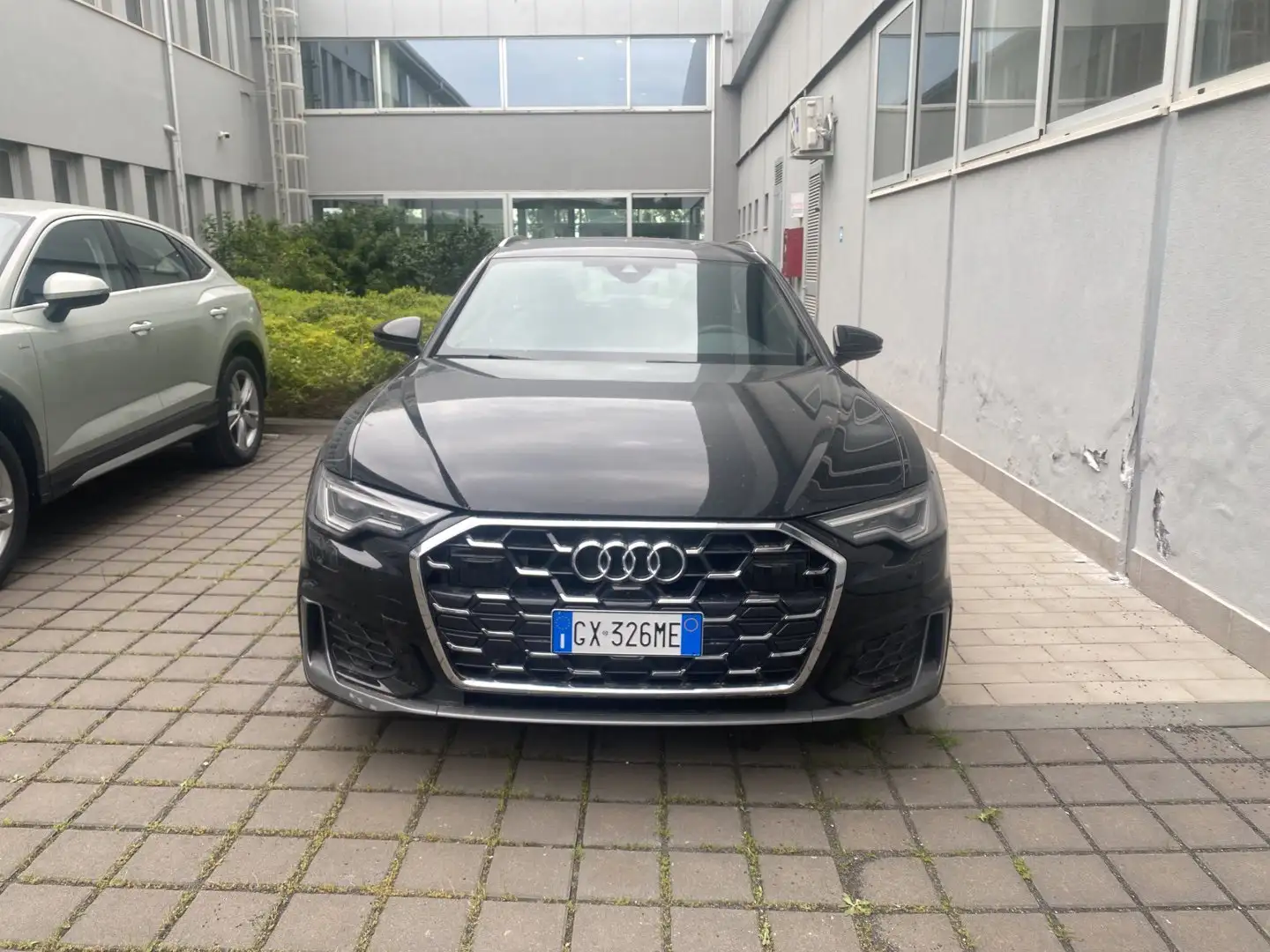 Audi A6 Avant 40 2.0 TDI S tronic Design Nero - 2