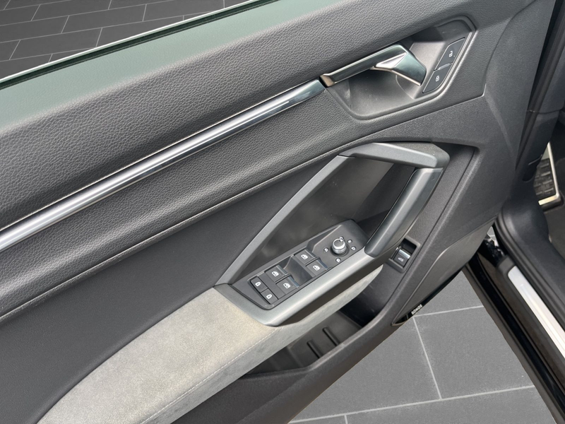 Audi Q3 45 TFSI e S tronic NAVI RFK SHZ LED SONOS — photo 13