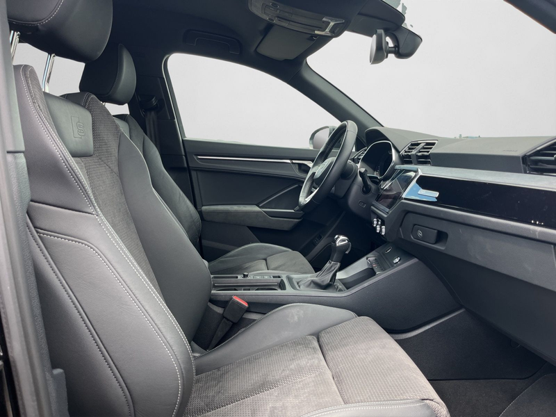 Audi Q3 45 TFSI e S tronic NAVI RFK SHZ LED SONOS — photo 4