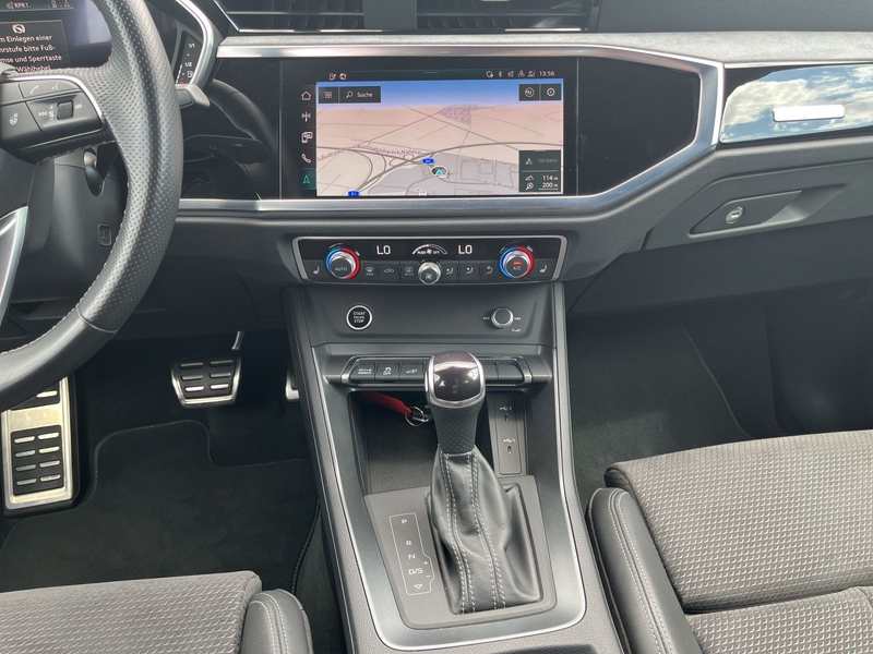 Audi Q3 45 TFSI e S tronic NAVI RFK SHZ LED SONOS — photo 11