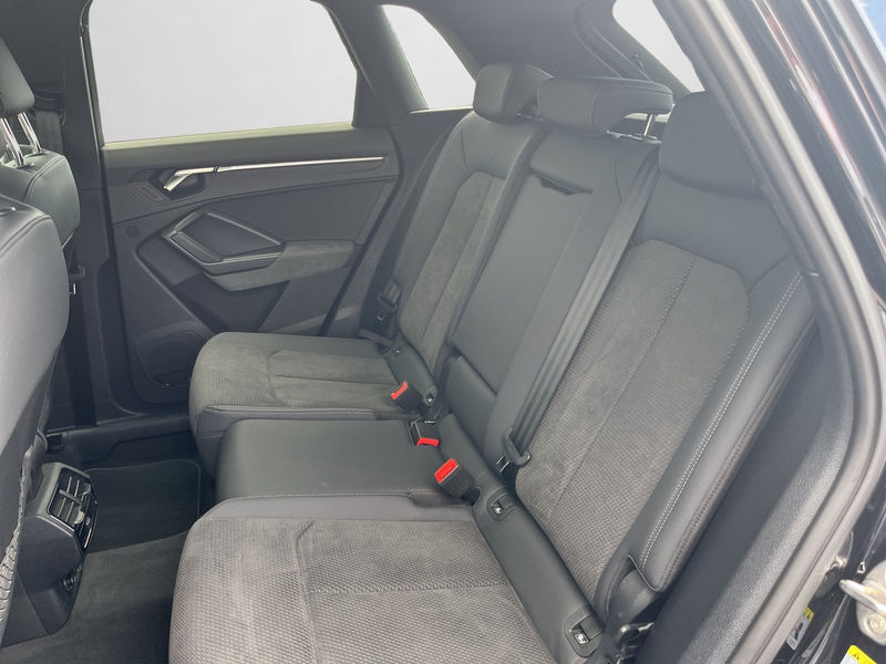 Audi Q3 45 TFSI e S tronic NAVI RFK SHZ LED SONOS — photo 14