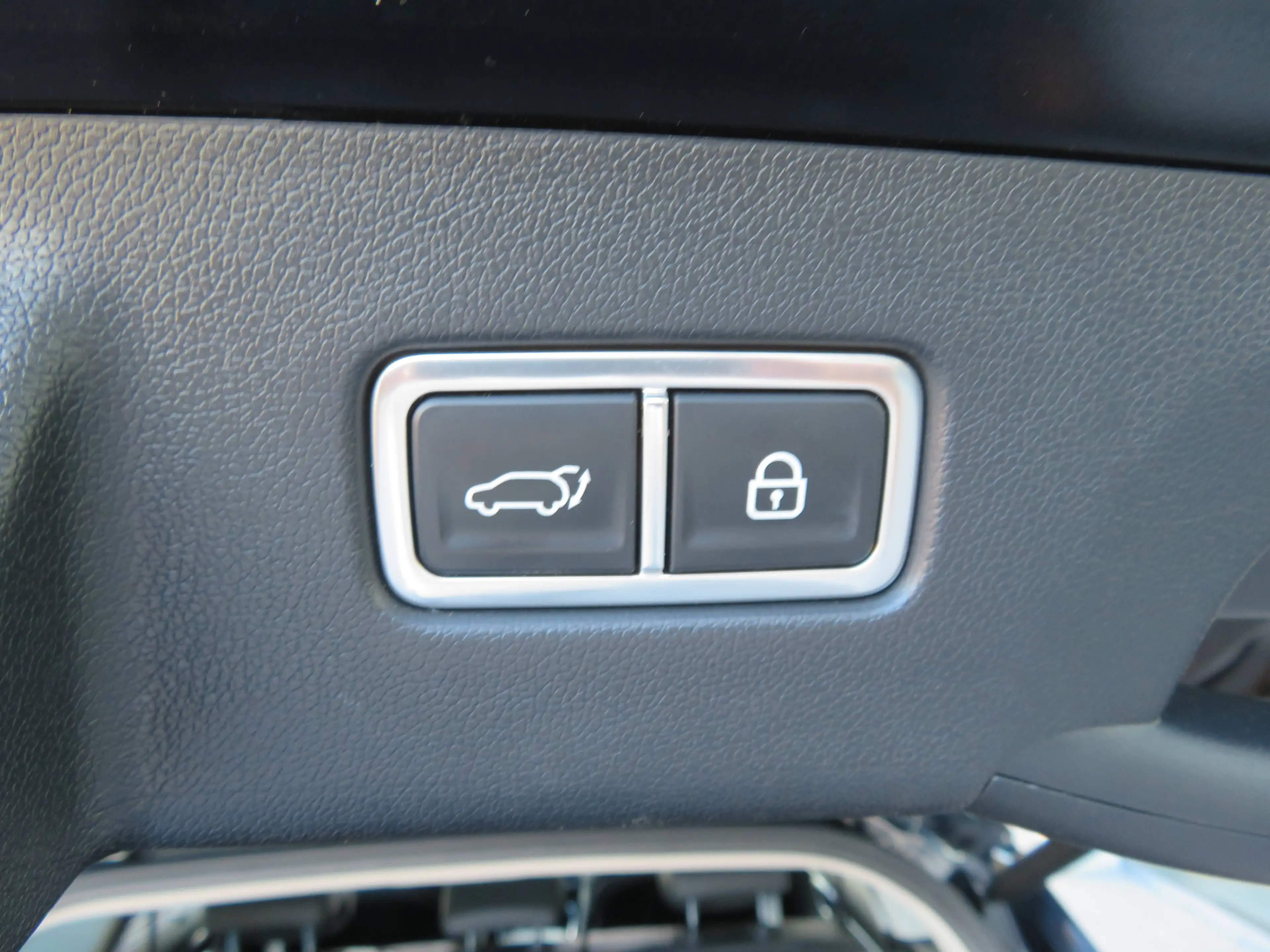 Kia Sorento Sorento HEV 1.6 TGI AWD Sense — photo 32
