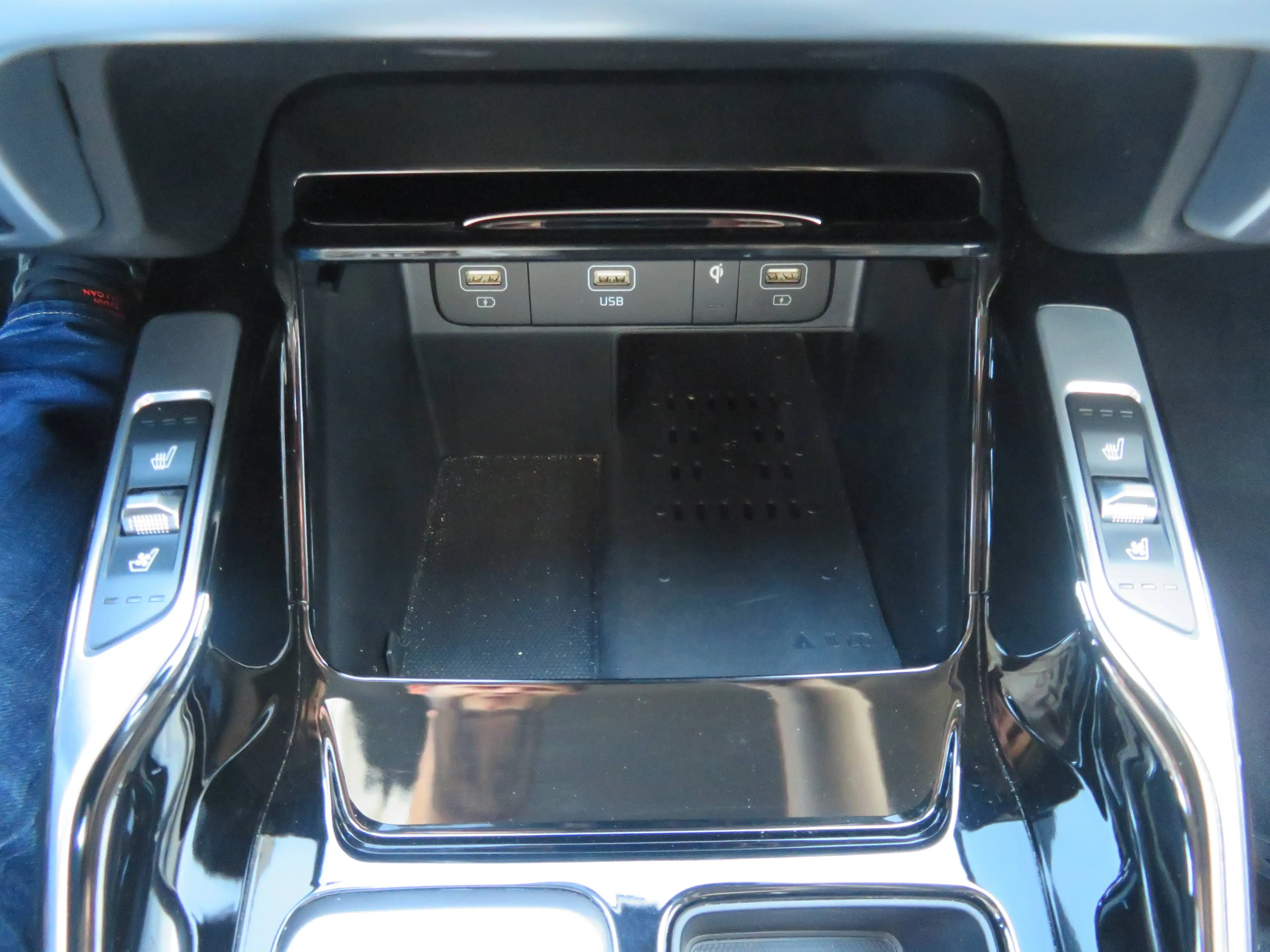 Kia Sorento Sorento HEV 1.6 TGI AWD Sense — photo 22