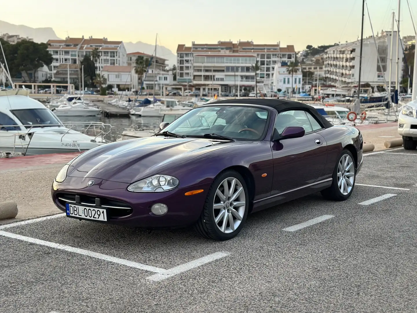 Jaguar XK8 Cabriolet - 1