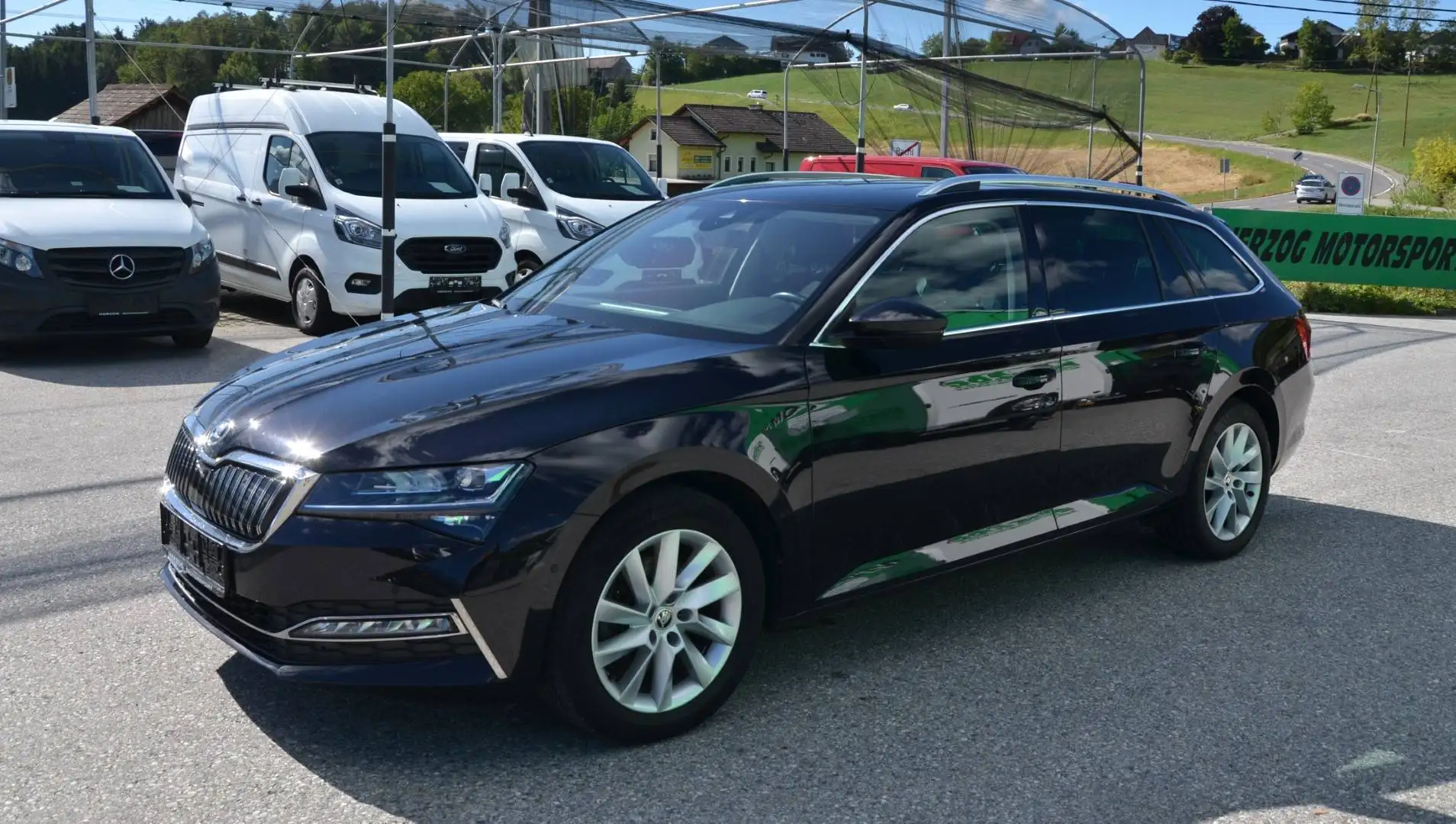 Skoda Superb Superb Kombi 1,4 TSI PHEV Style DSG MATRIX AHV P-DACH 1.BESITZ Schwarz - 2
