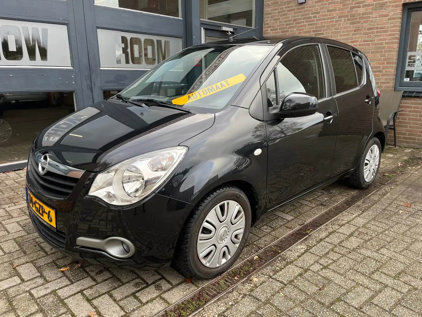 Opel Agila 1.2 Enjoy Automaat, eerste eigenaar! Zwart - 1
