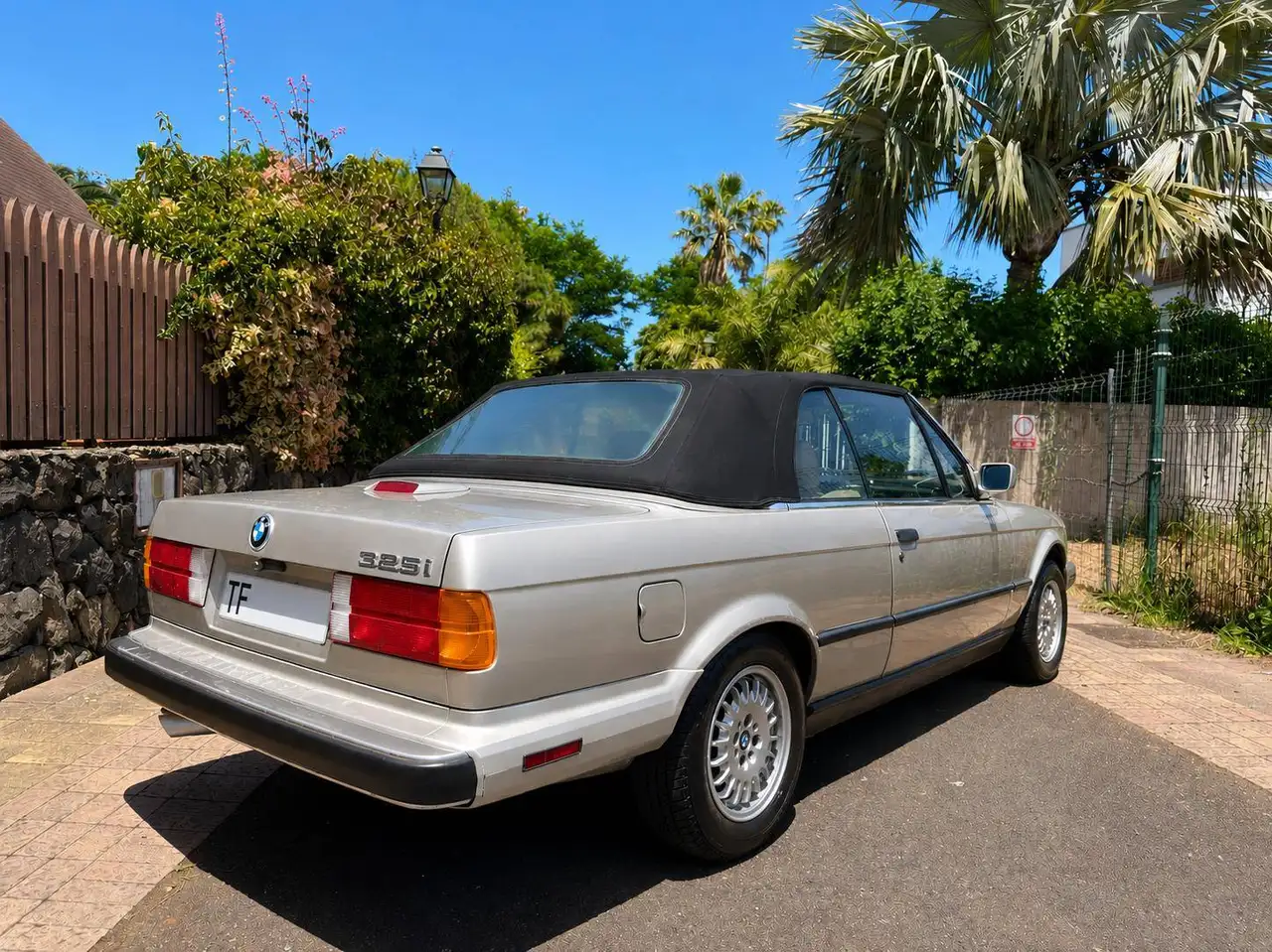 BMW 325i Cabriolet Aut., foto 6