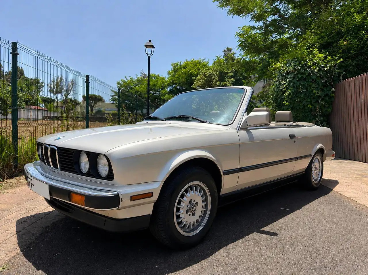 BMW 325i Cabriolet Aut., foto 1