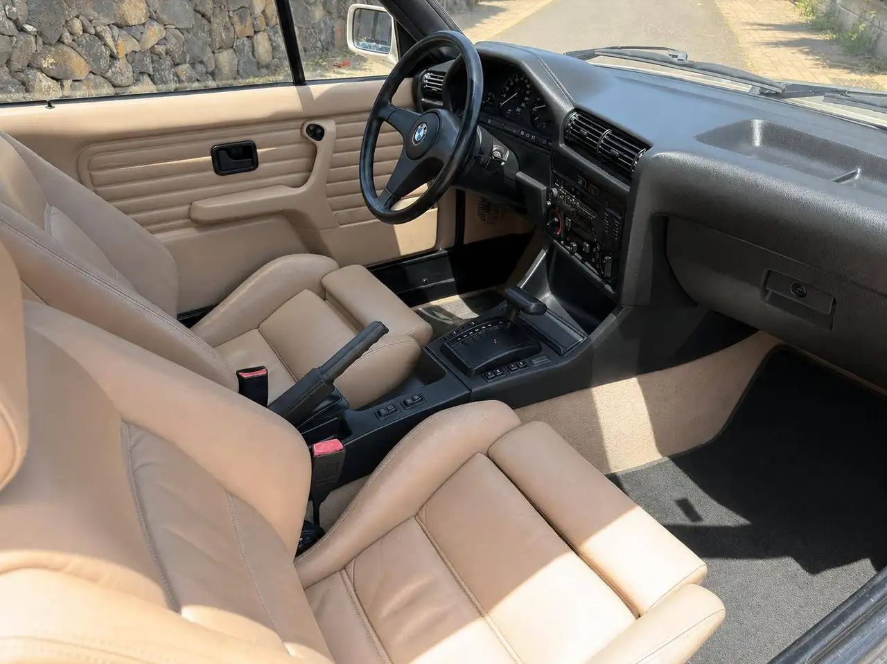 BMW 325i Cabriolet Aut., foto 9
