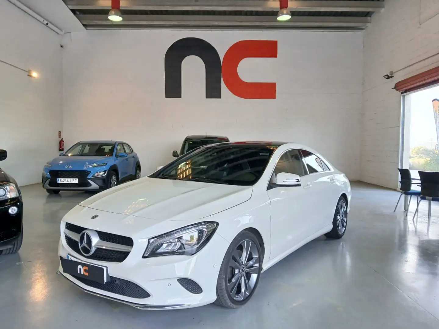 Mercedes-Benz MERCEDES-BENZ Clase CLA Berlina Manual de 4 Puert Blanco - 1