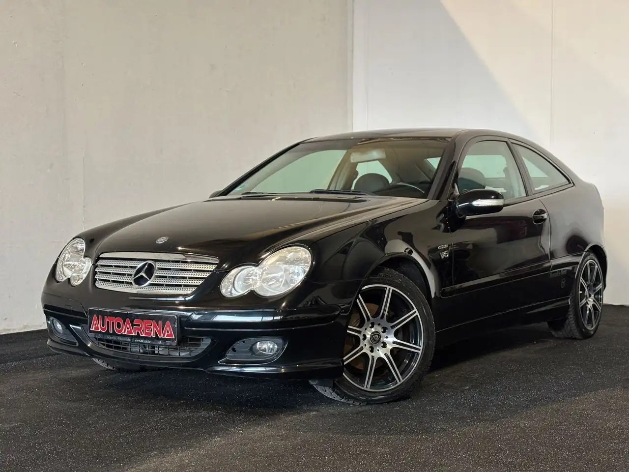 Mercedes-Benz C 230
