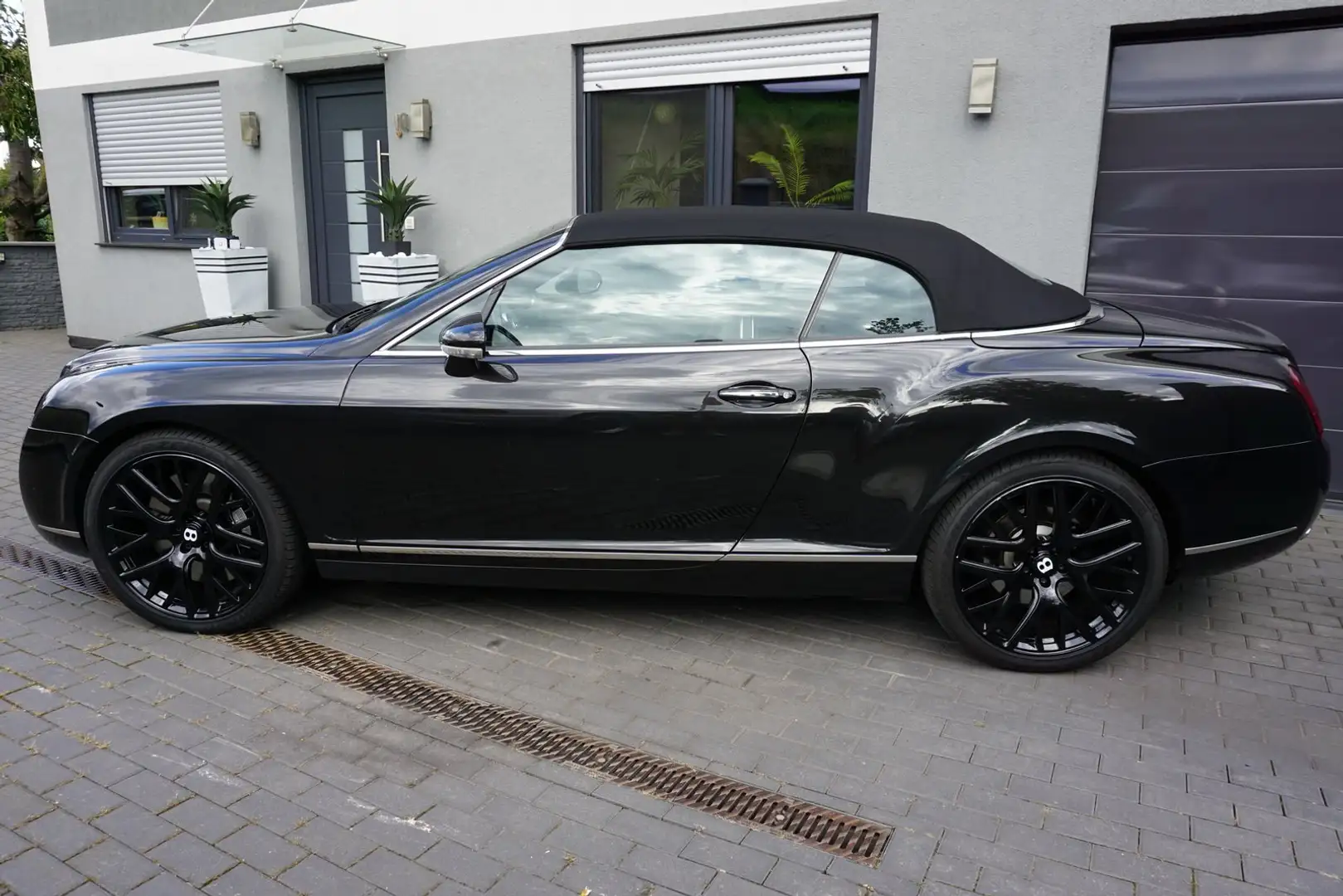 Bentley Continental GTC 560PS Keyless-Go,Soft-Close Чорний - 2