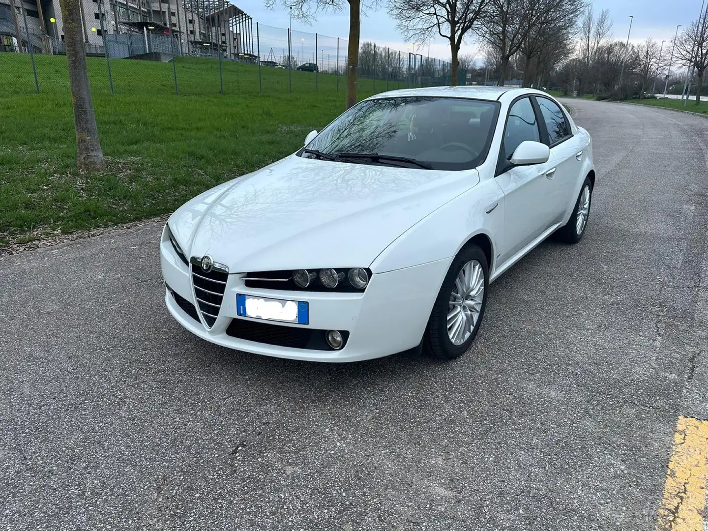 Alfa Romeo 159 2.0 jtdm Distinctive 170cv bijela - 1