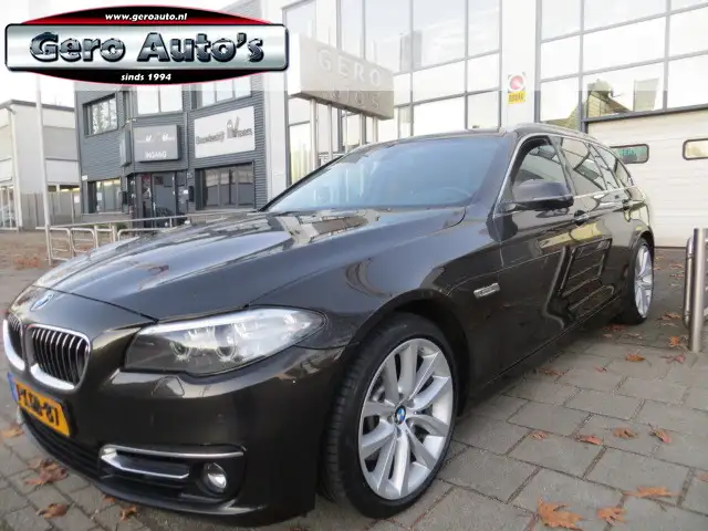 BMW 528 5-serie Touring 528i Luxury Edition nl-auto leder