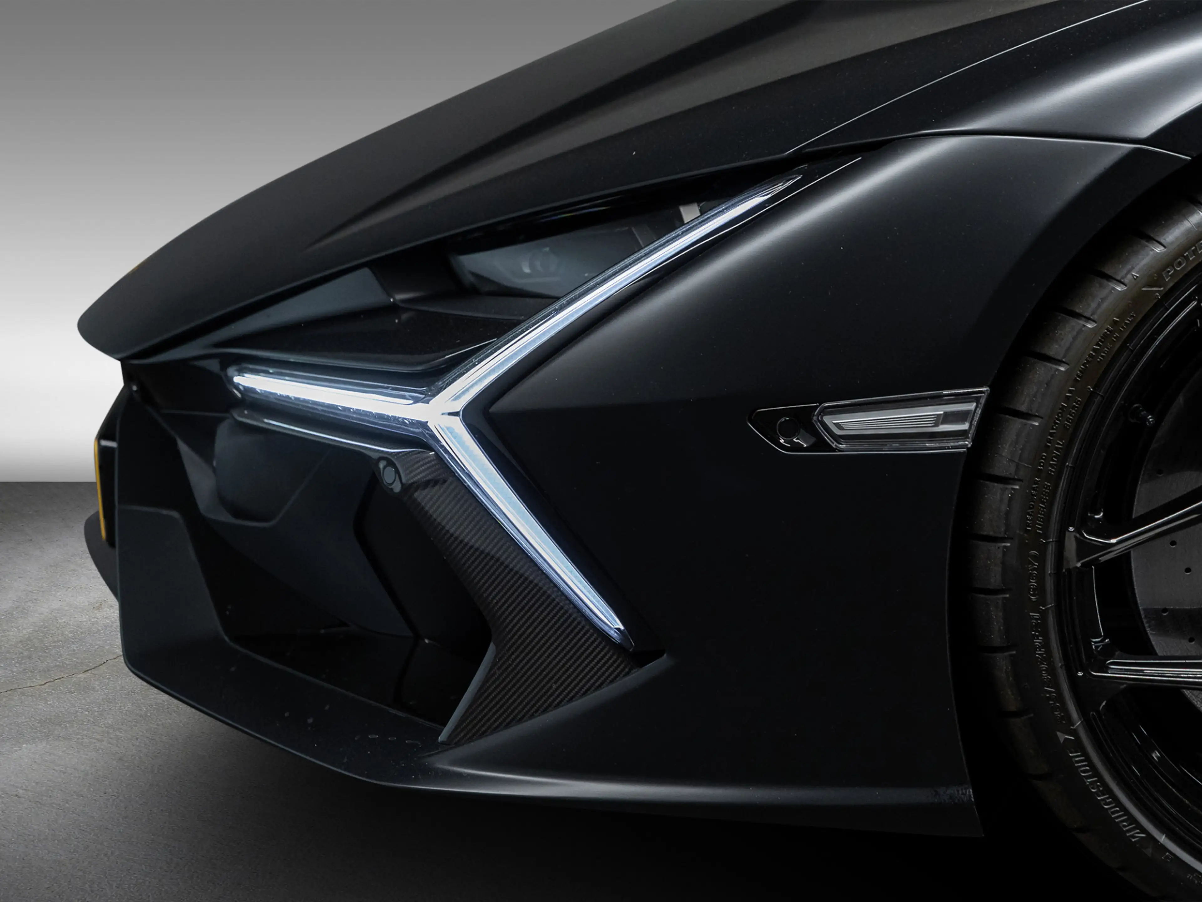 Lamborghini Revuelto Revuelto MY2025 — photo 14
