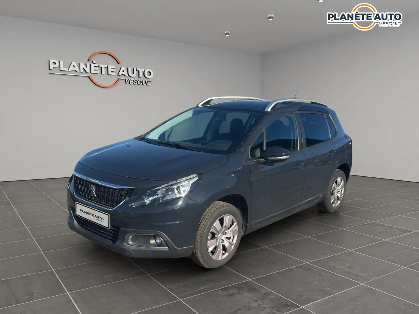 Peugeot 2008 1.2 Essence 82ch STYLE 1 ère MAIN . Livraison FRANCE possible.Distri neuve. Noir - 1