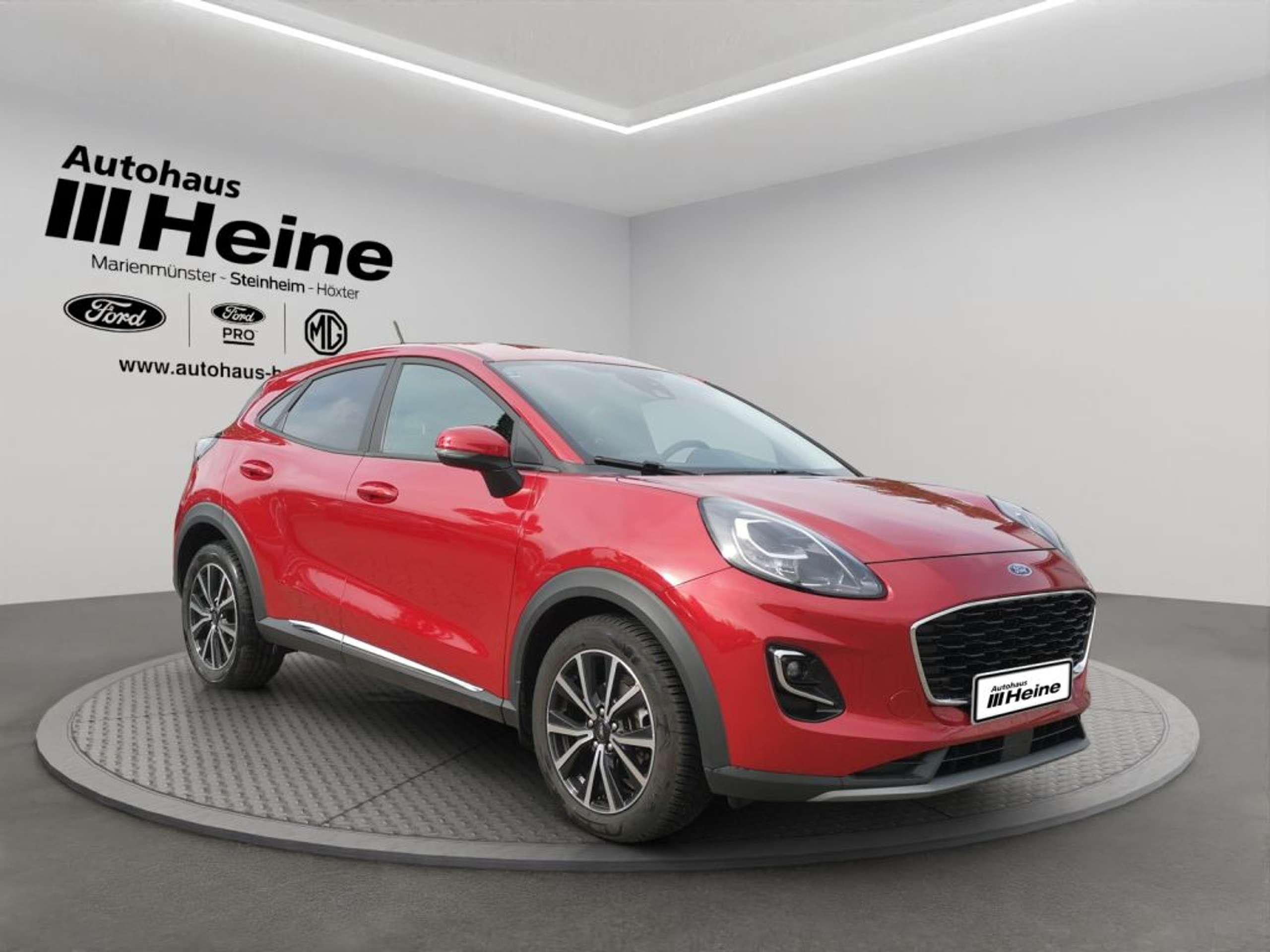 Fahrzeugabbildung Ford Puma 1.0 EcoBoost Hybrid Aut. TITANIUM - mit KI generiert/bearbeitet