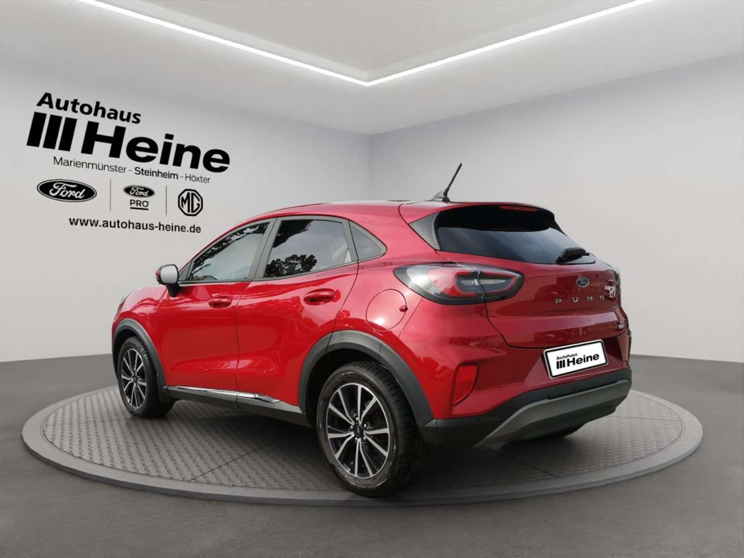 Fahrzeugabbildung Ford Puma 1.0 EcoBoost Hybrid Aut. TITANIUM - mit KI generiert/bearbeitet