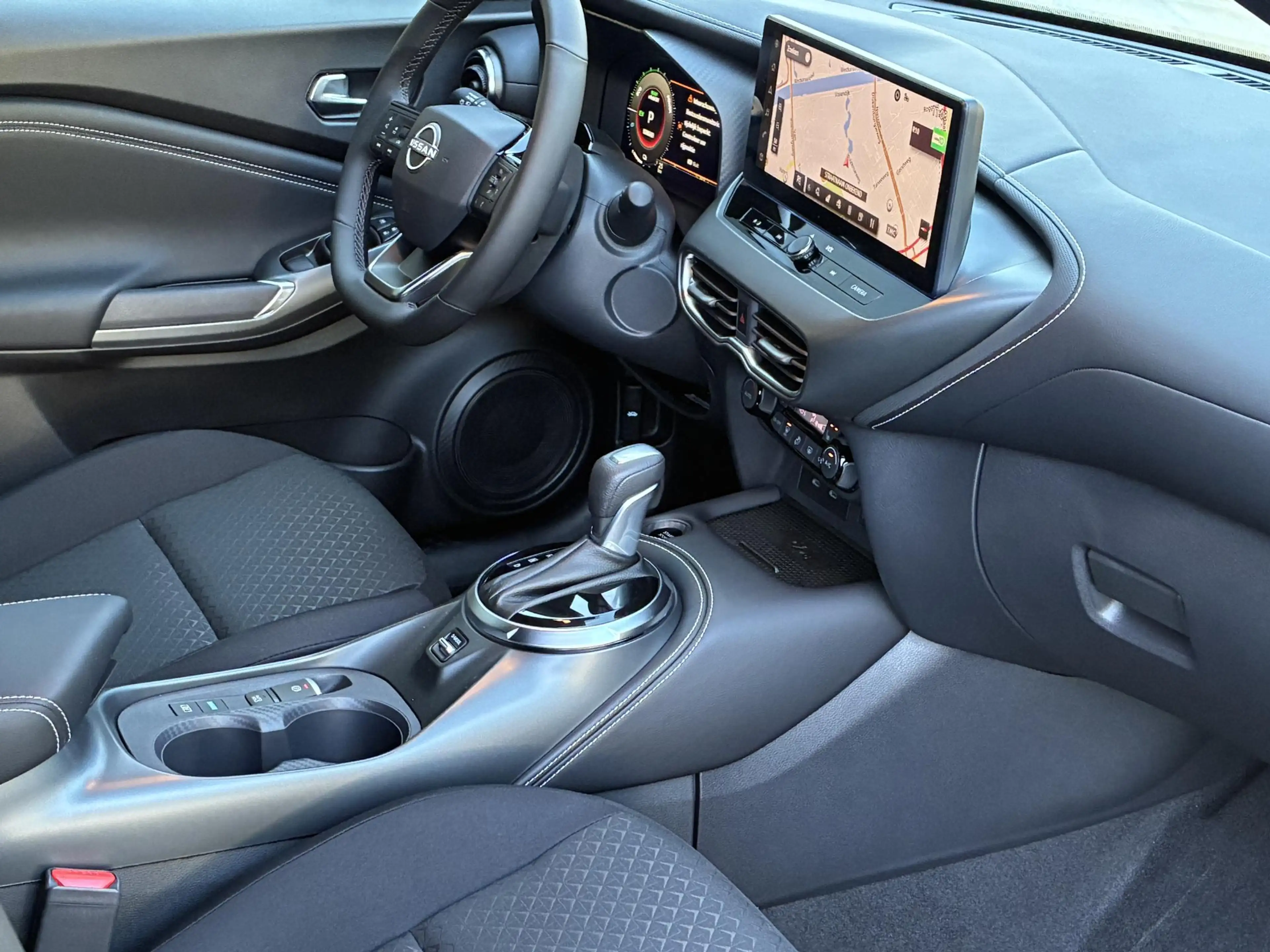 Nissan Juke 1.6 Hybrid N-Connecta NIEUW UIT VOORRAAD LEVERBAAR — photo 10