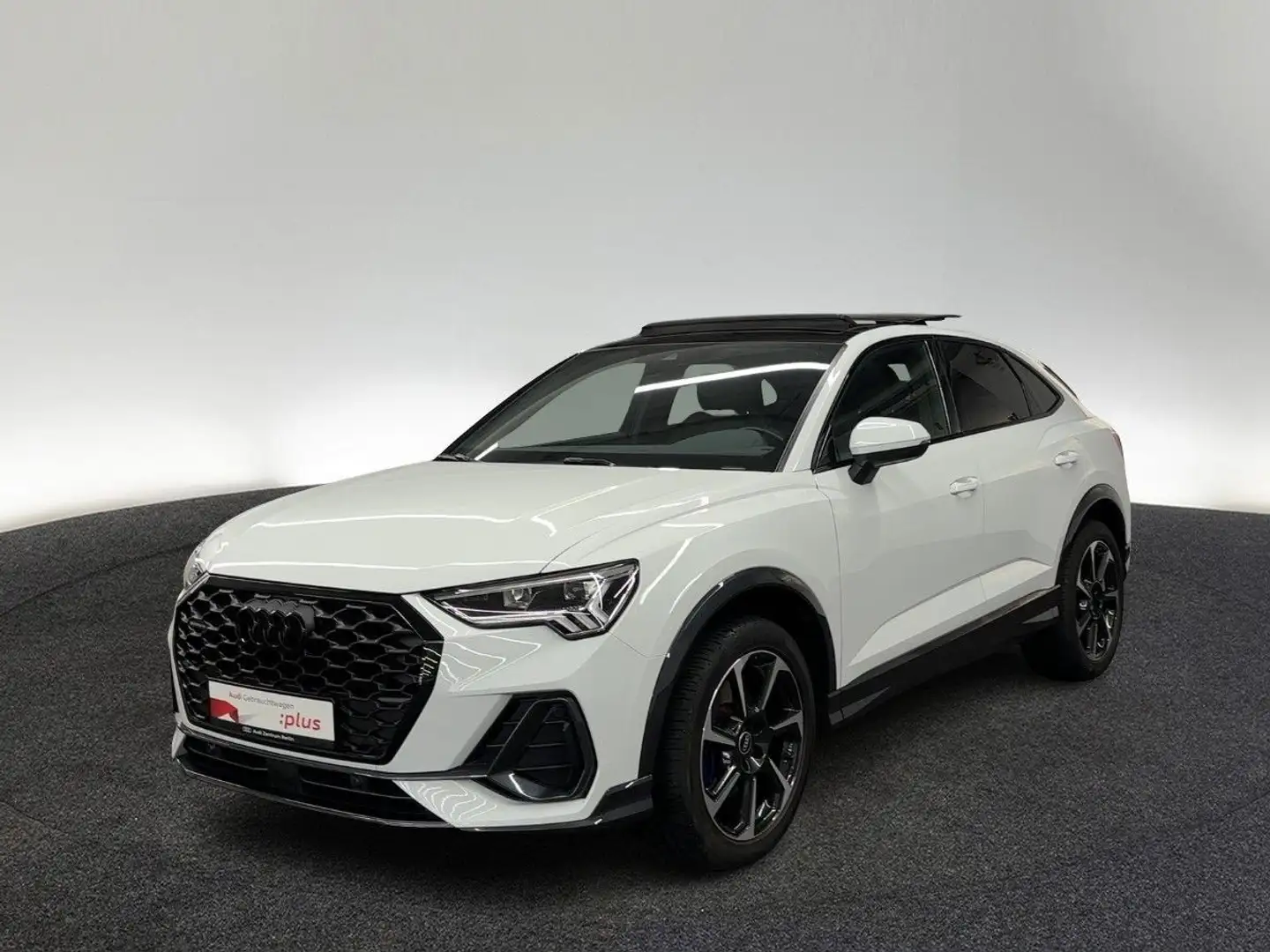 Audi Q3 40 TDI qu.S tr. STDHZG RFK PANO Weiß - 2