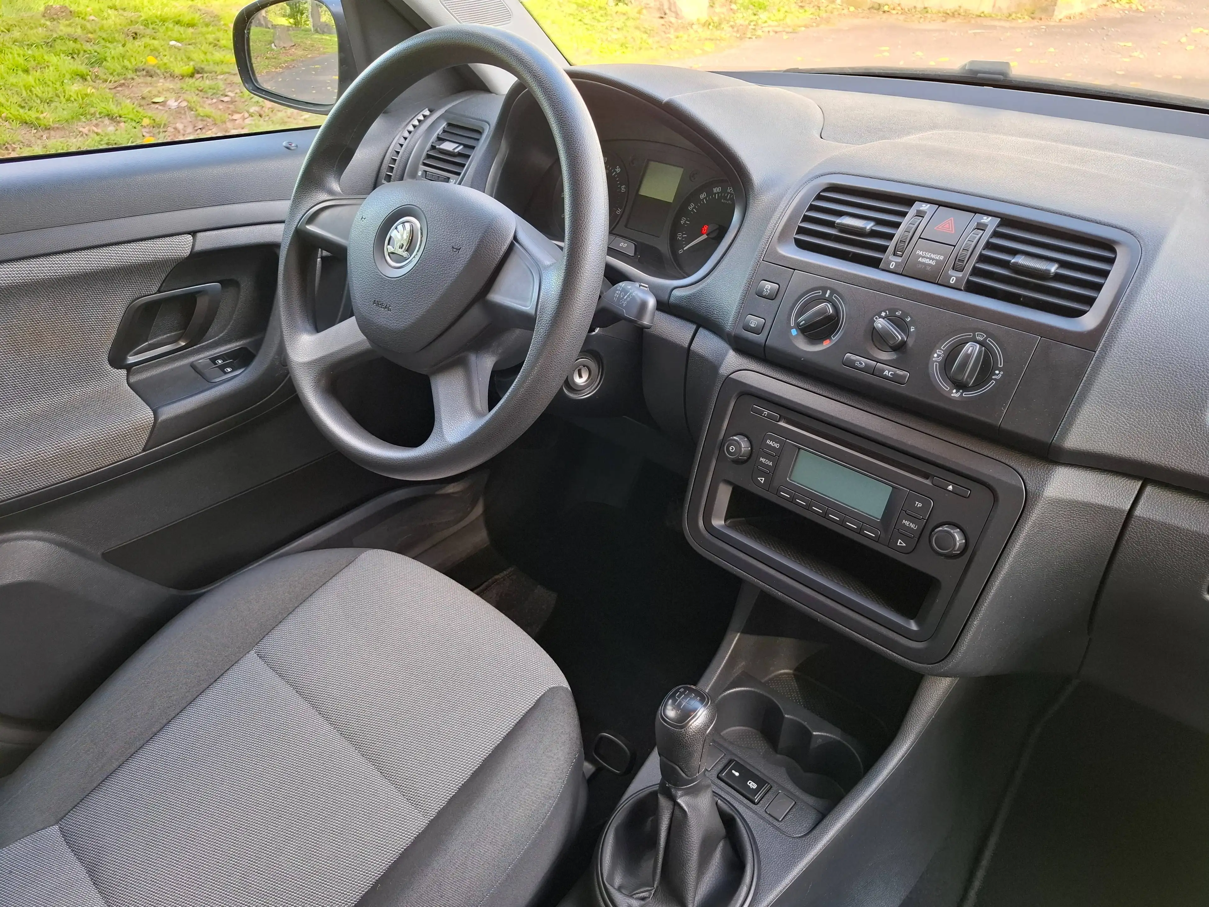 Skoda Roomster Active Plus Edition 1.2 TSI TÜV 08/2028 **Garantie** — photo 15