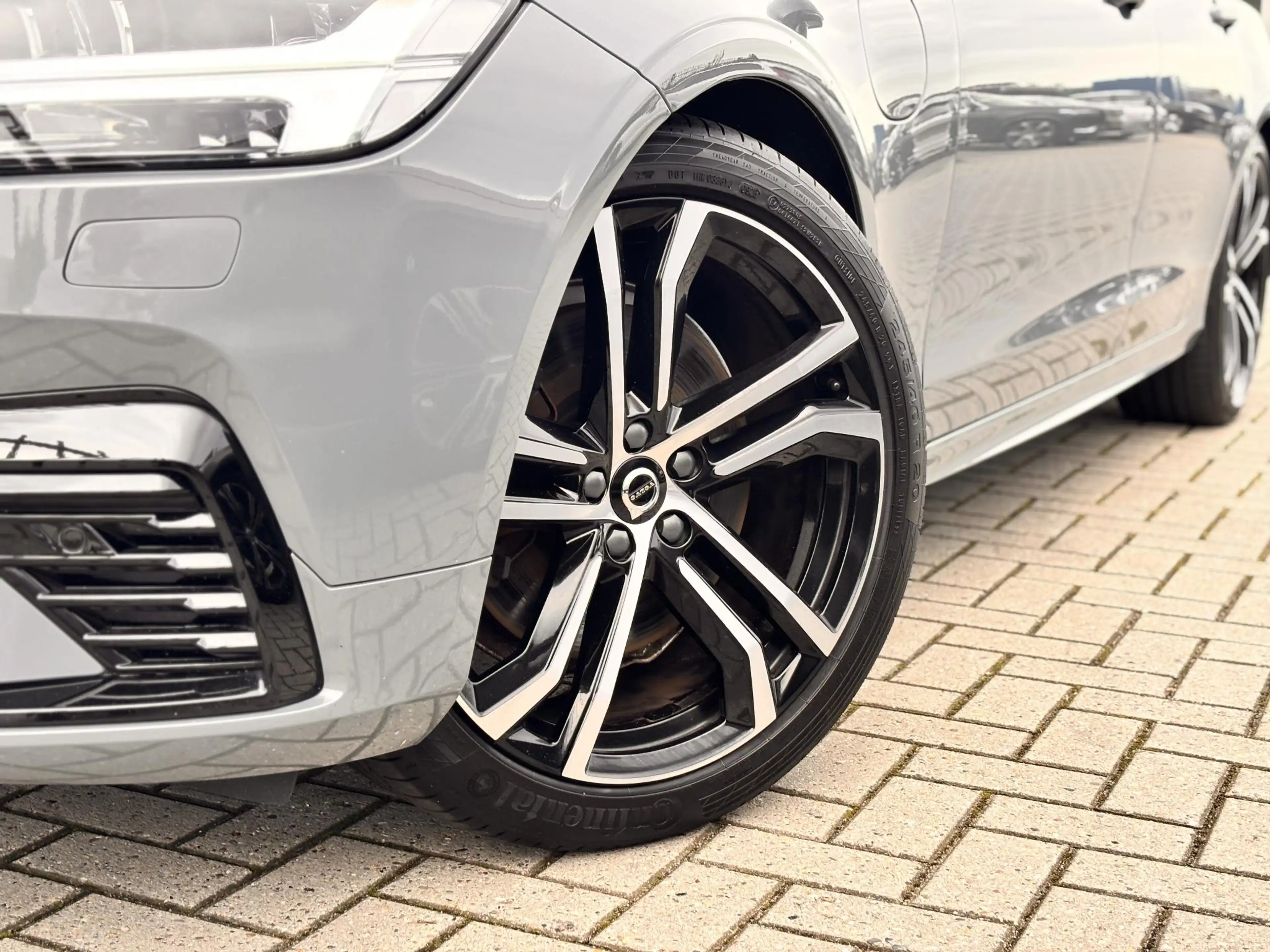 Volvo V90 2.0 T6 Plug-in Hybrid AWD Plus Dark | PHEV Long Ra — photo 12