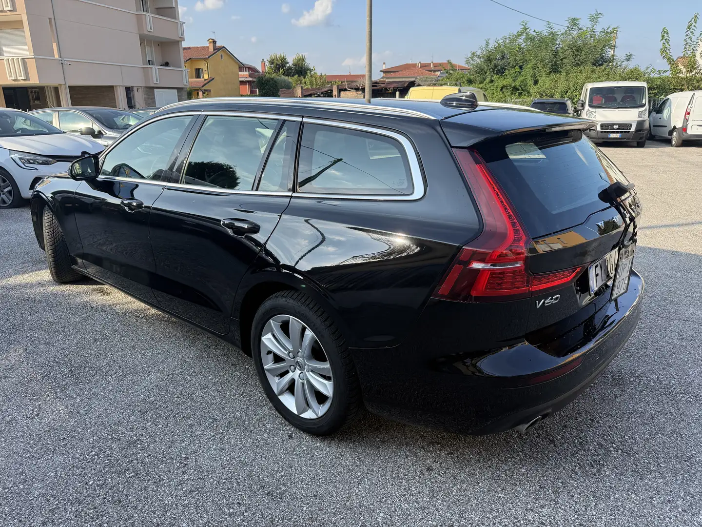Volvo V60 2.0 d4 Business Plus geartronic Nero - 2