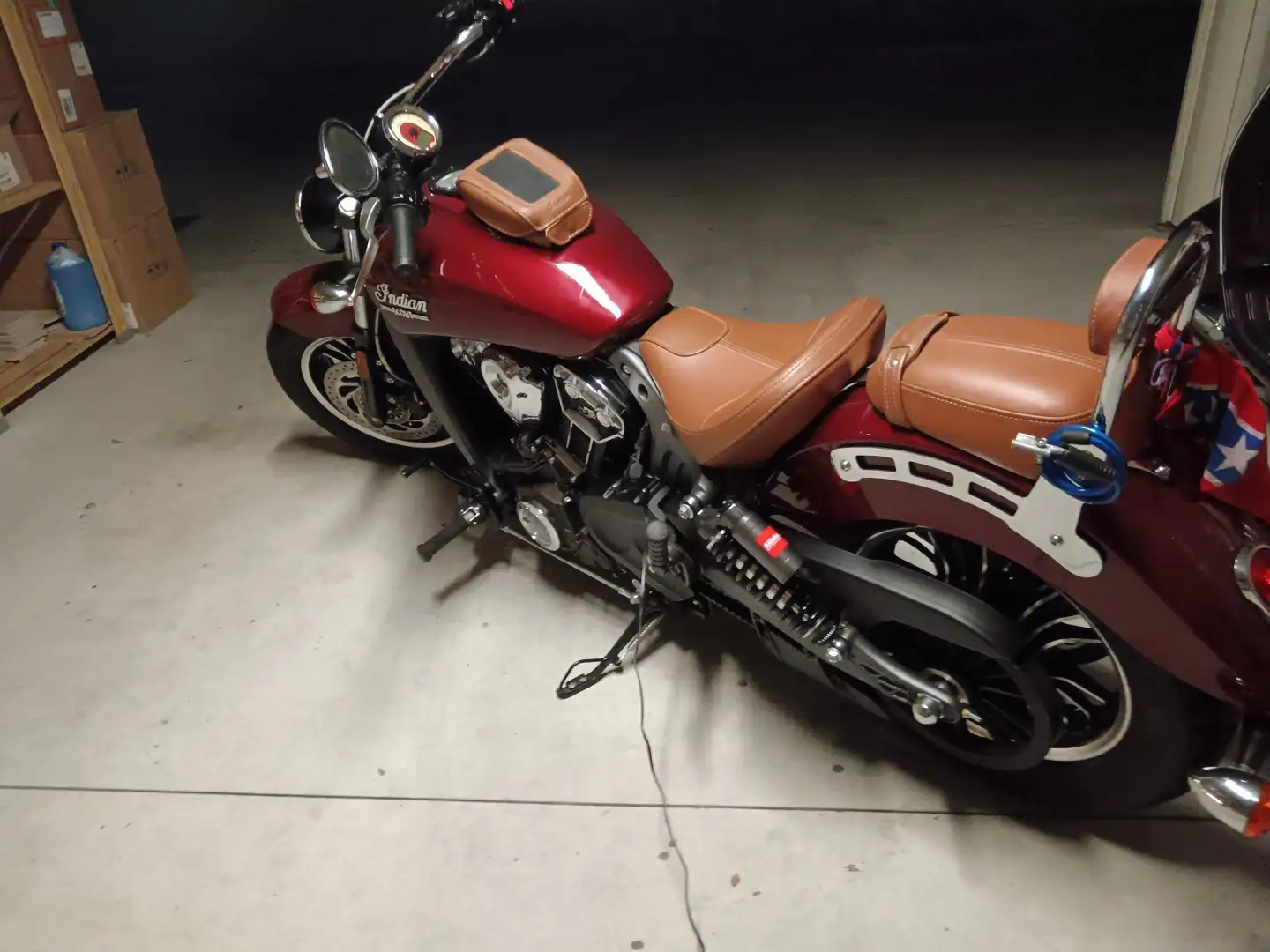 Indian Scout scout 1200 crvena - 1