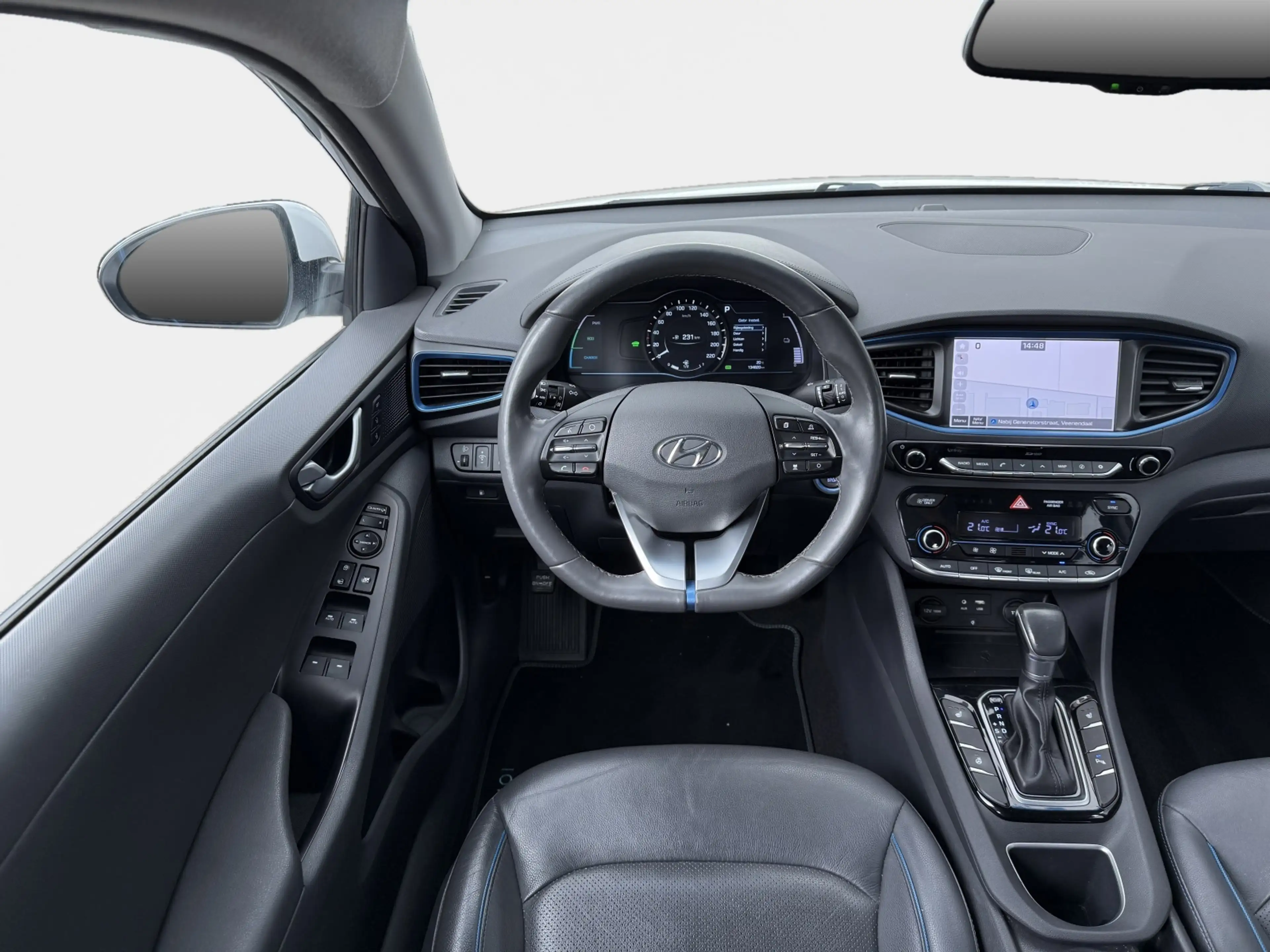 Hyundai IONIQ 1.6 GDi Premium / Leder / Schuifdak / Infinity Aud — photo 10