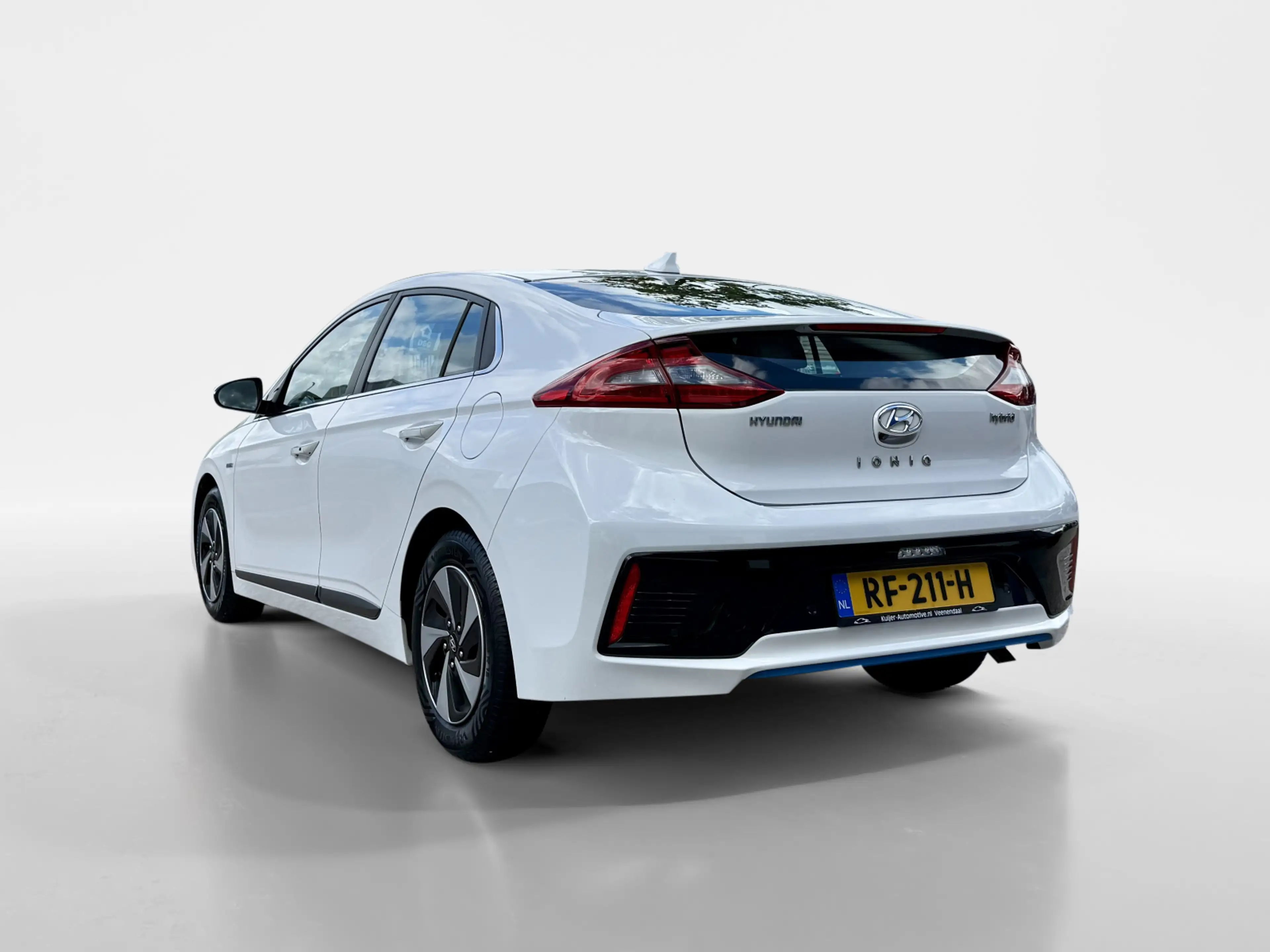 Hyundai IONIQ 1.6 GDi Premium / Leder / Schuifdak / Infinity Aud — photo 3