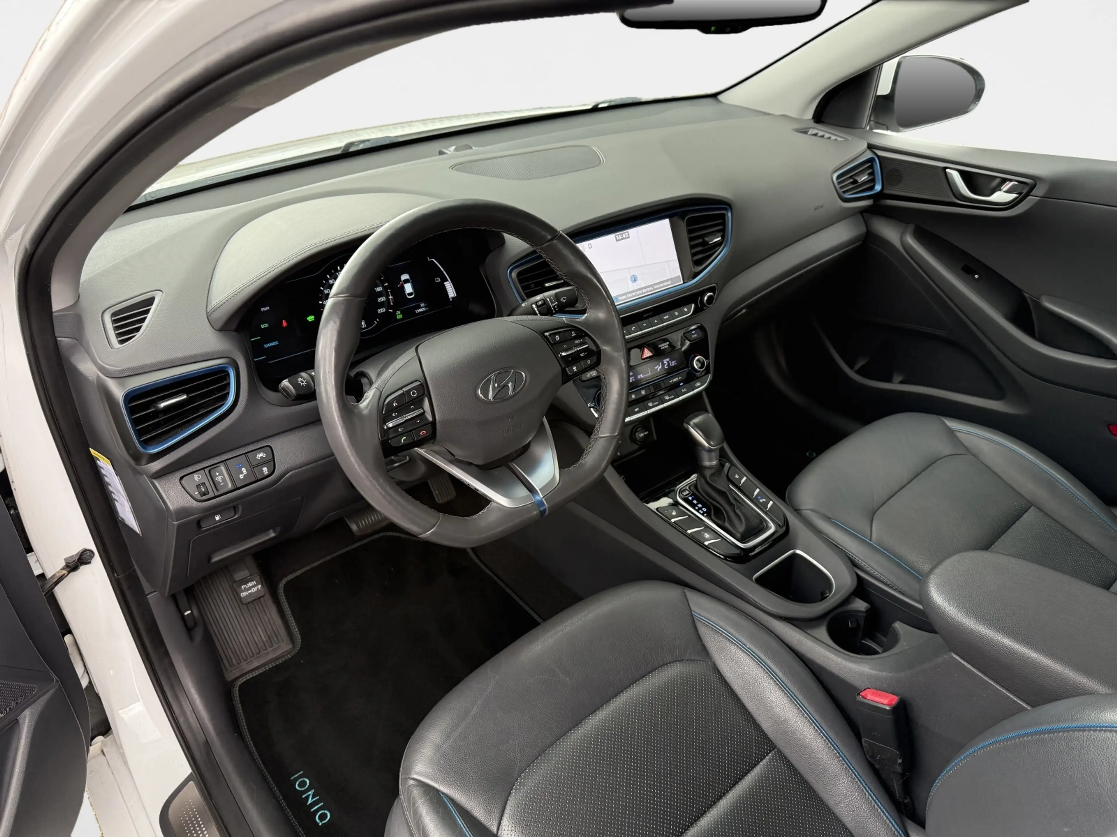 Hyundai IONIQ 1.6 GDi Premium / Leder / Schuifdak / Infinity Aud — photo 9