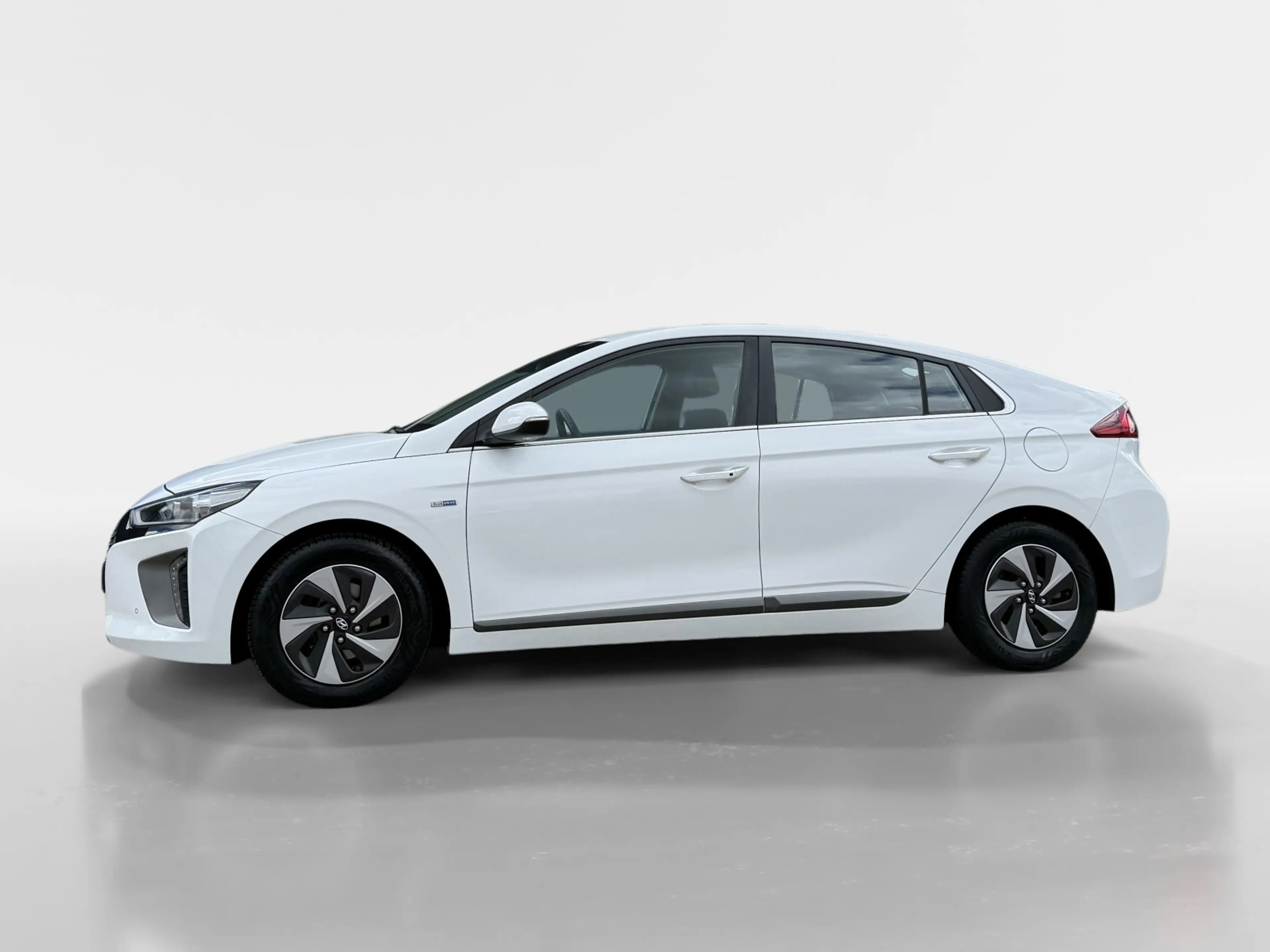 Hyundai IONIQ 1.6 GDi Premium / Leder / Schuifdak / Infinity Aud — photo 2