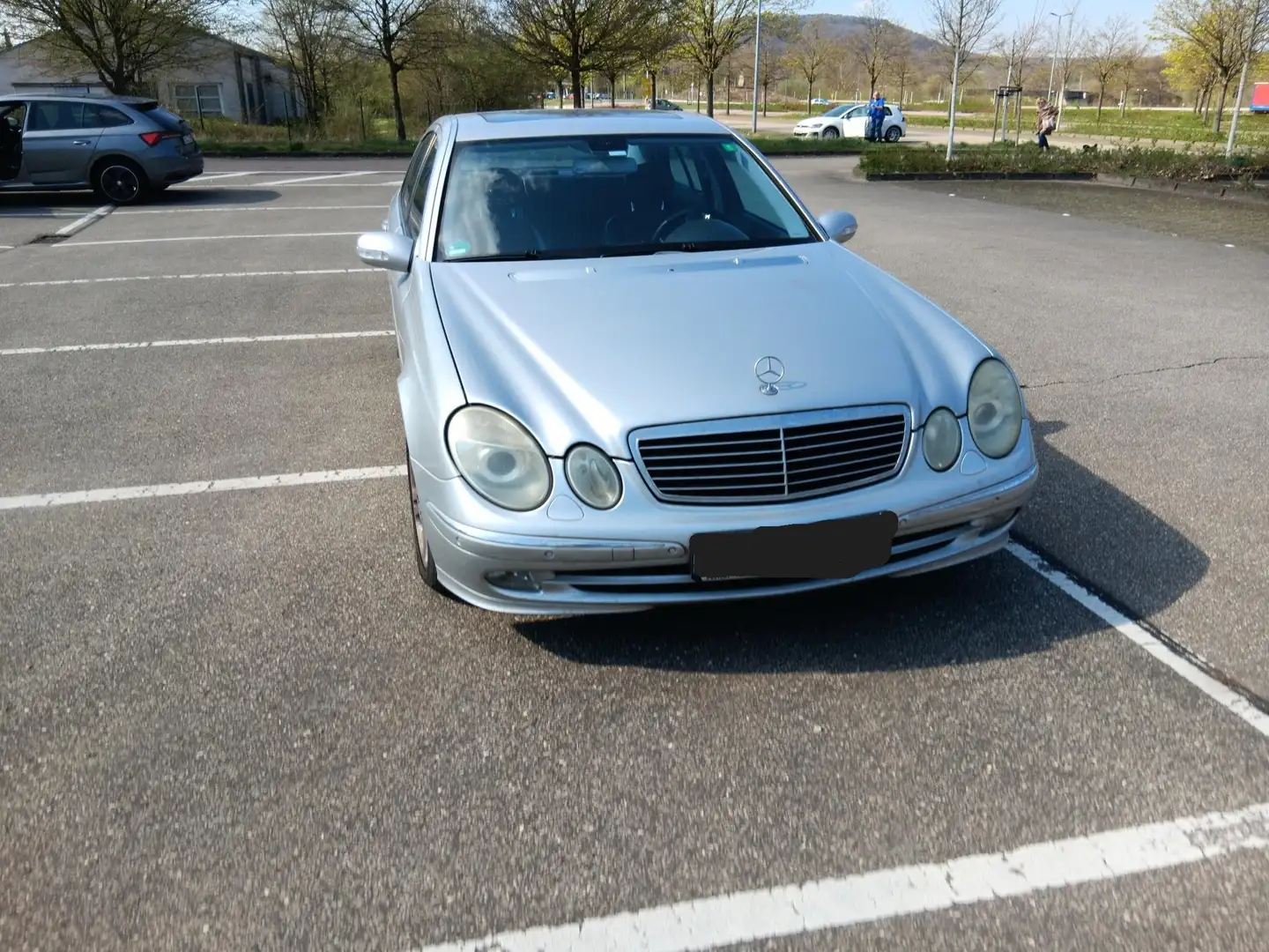 Mercedes-Benz E 220 E-Klasse Diesel CDI Automatik Avantgarde Silber - 1