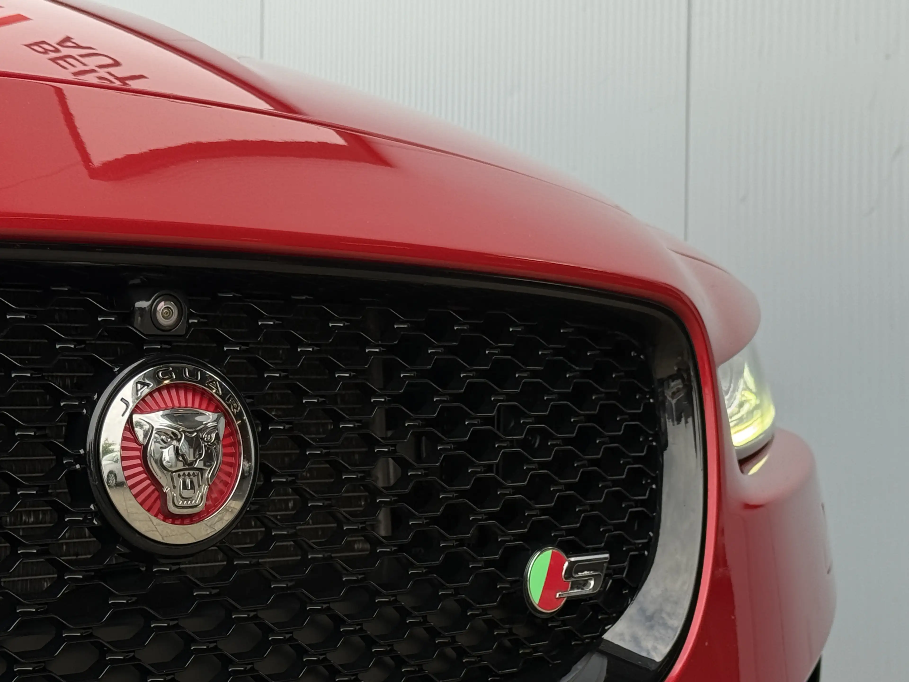 Jaguar XE 3.0 S Navigatie/Camera/19inch. — photo 22
