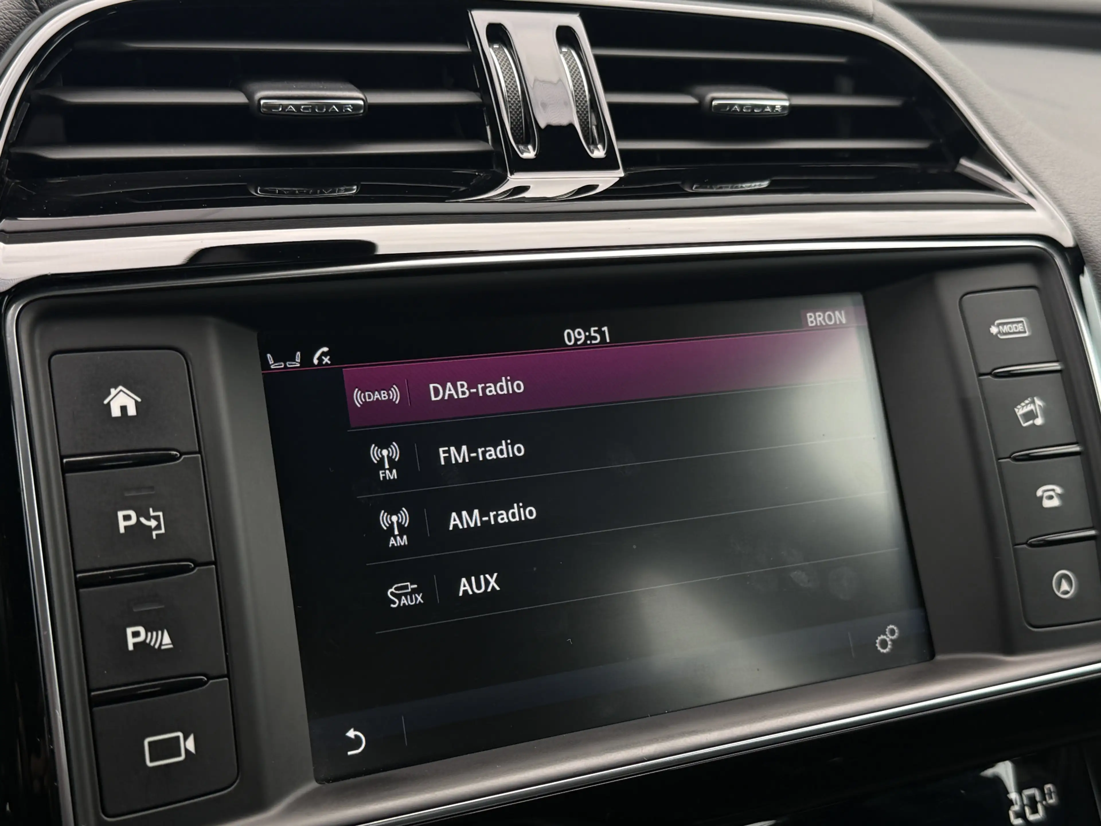 Jaguar XE 3.0 S Navigatie/Camera/19inch. — photo 23