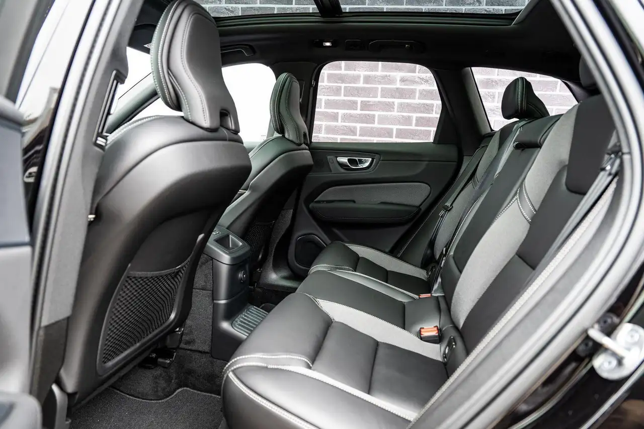 Volvo XC60 2026 — фото 13