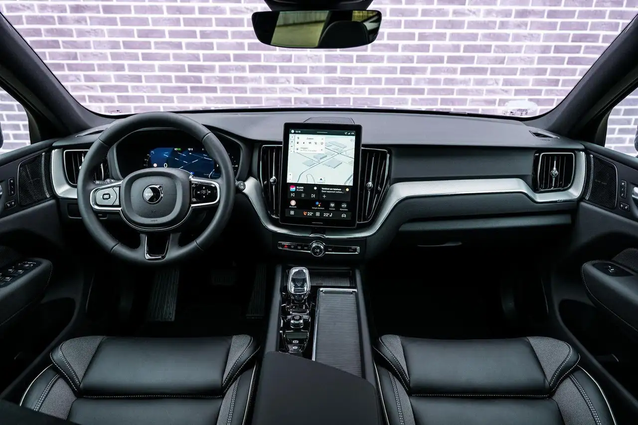Volvo XC60 2026 — фото 12