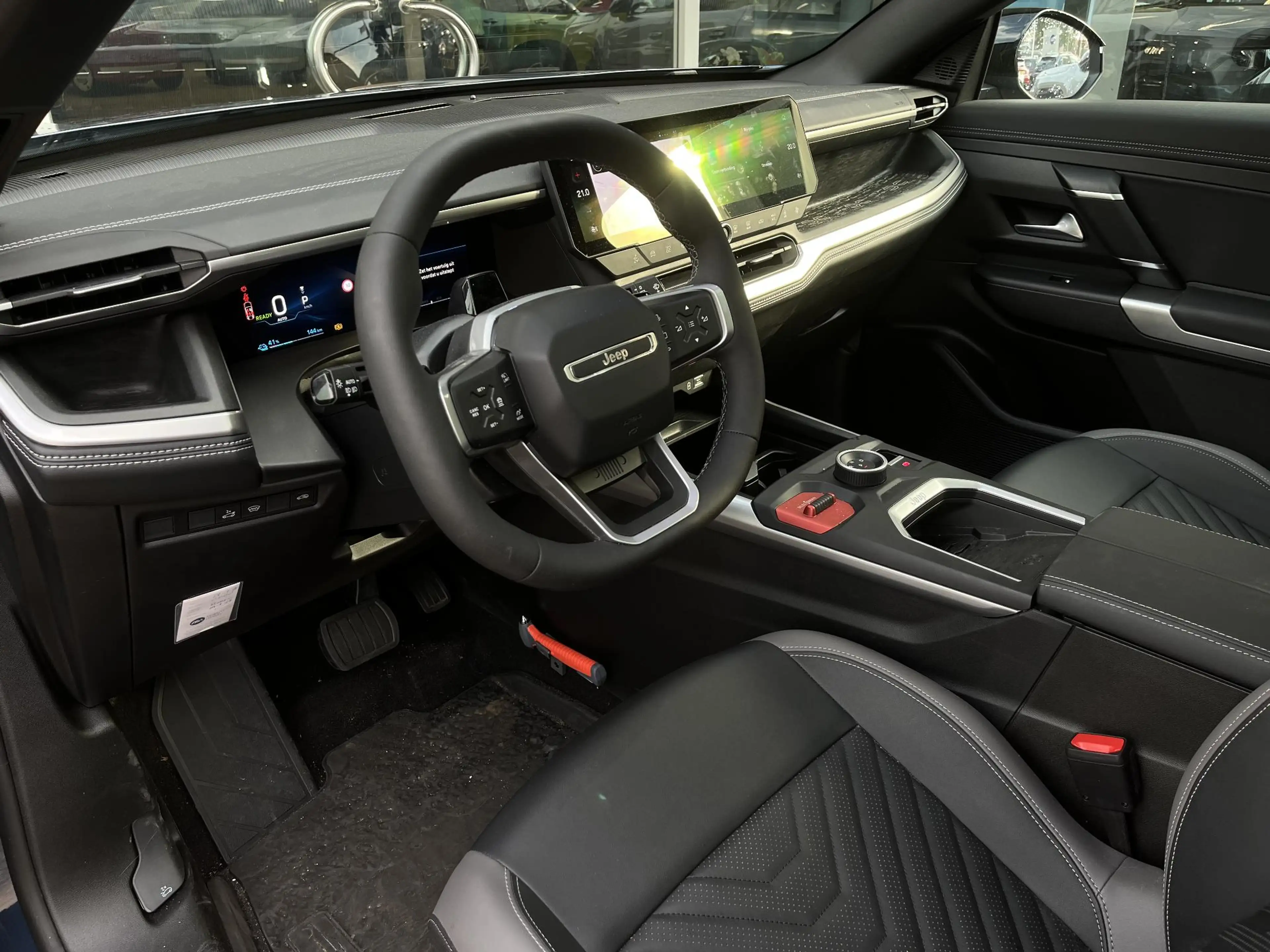 Jeep Compass Summit 74 kWh | Massage stoelen | Panorama schuifd — photo 2