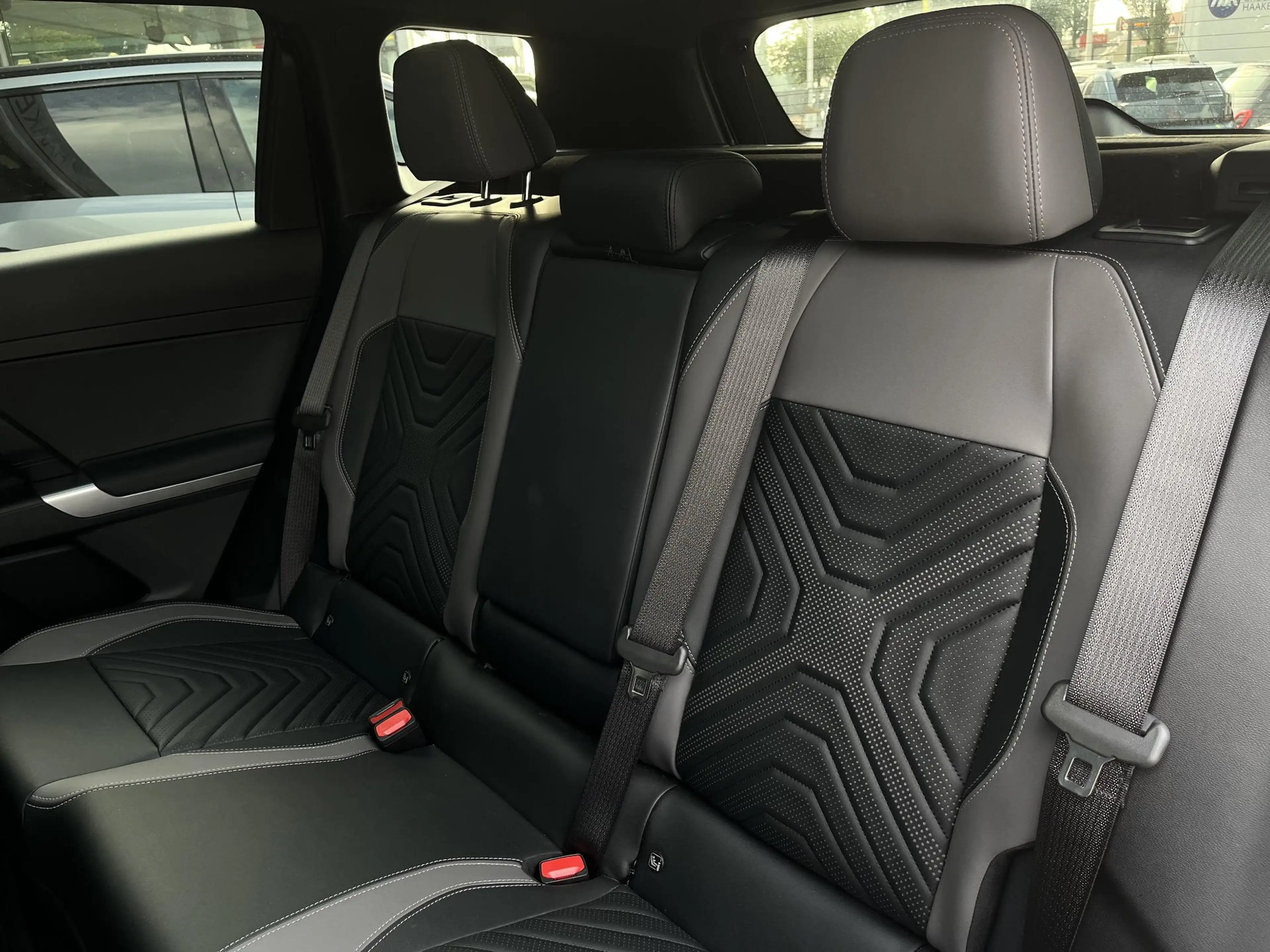 Jeep Compass Summit 74 kWh | Massage stoelen | Panorama schuifd — photo 15