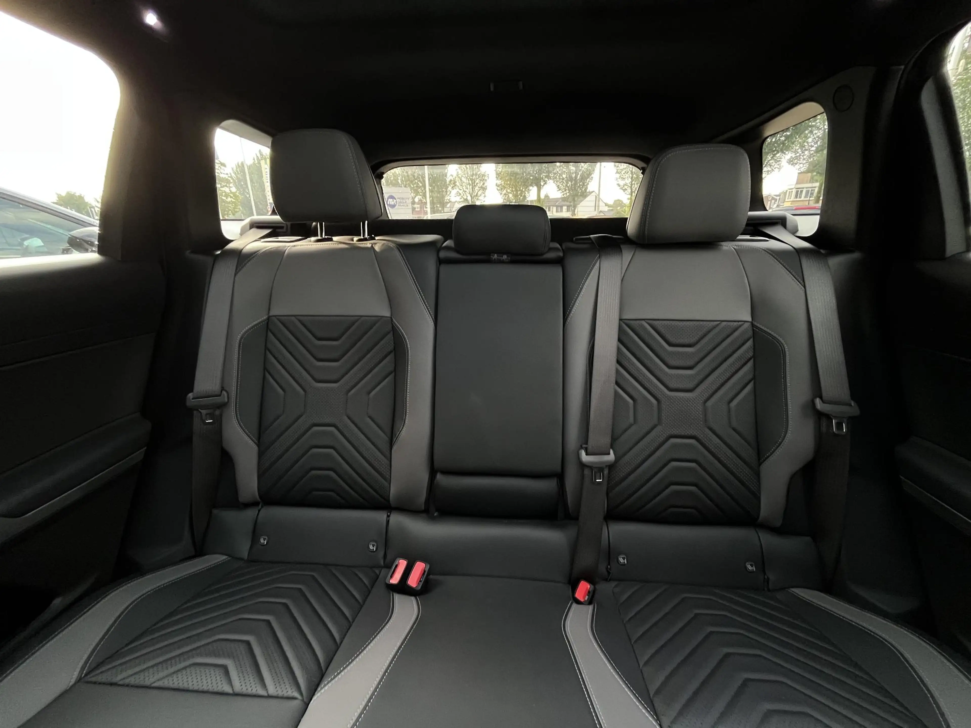 Jeep Compass Summit 74 kWh | Massage stoelen | Panorama schuifd — photo 4