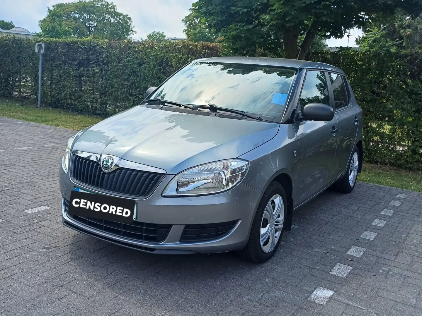 Skoda Fabia Fabia 1.2 Automatique prête à immatriculé Grijs - 1