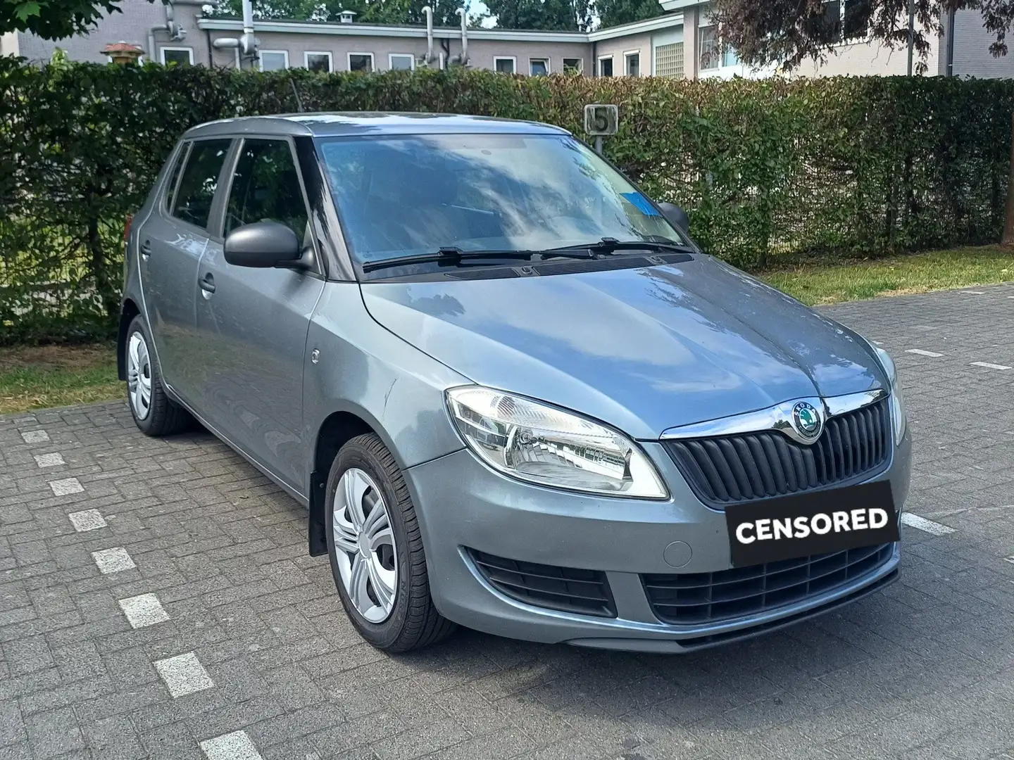 Skoda Fabia Fabia 1.2 Automatique prête à immatriculé Grijs - 2