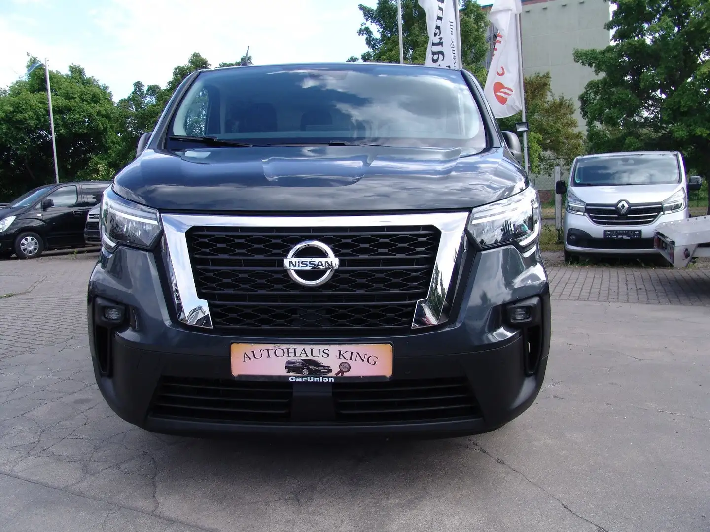 Nissan NV300 Lang N-CONNECTA-NAVI/neues Modell/9Si Grau - 1
