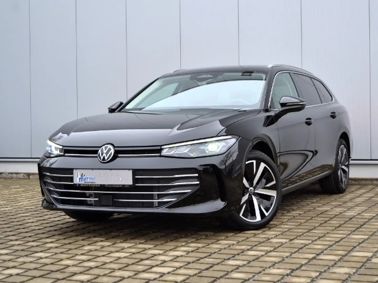 Volkswagen Passat Variant 1.5 eTSI DSG Business AHK/LED/18-ZOLL/NAVI+VZE/AC Schwarz - 2
