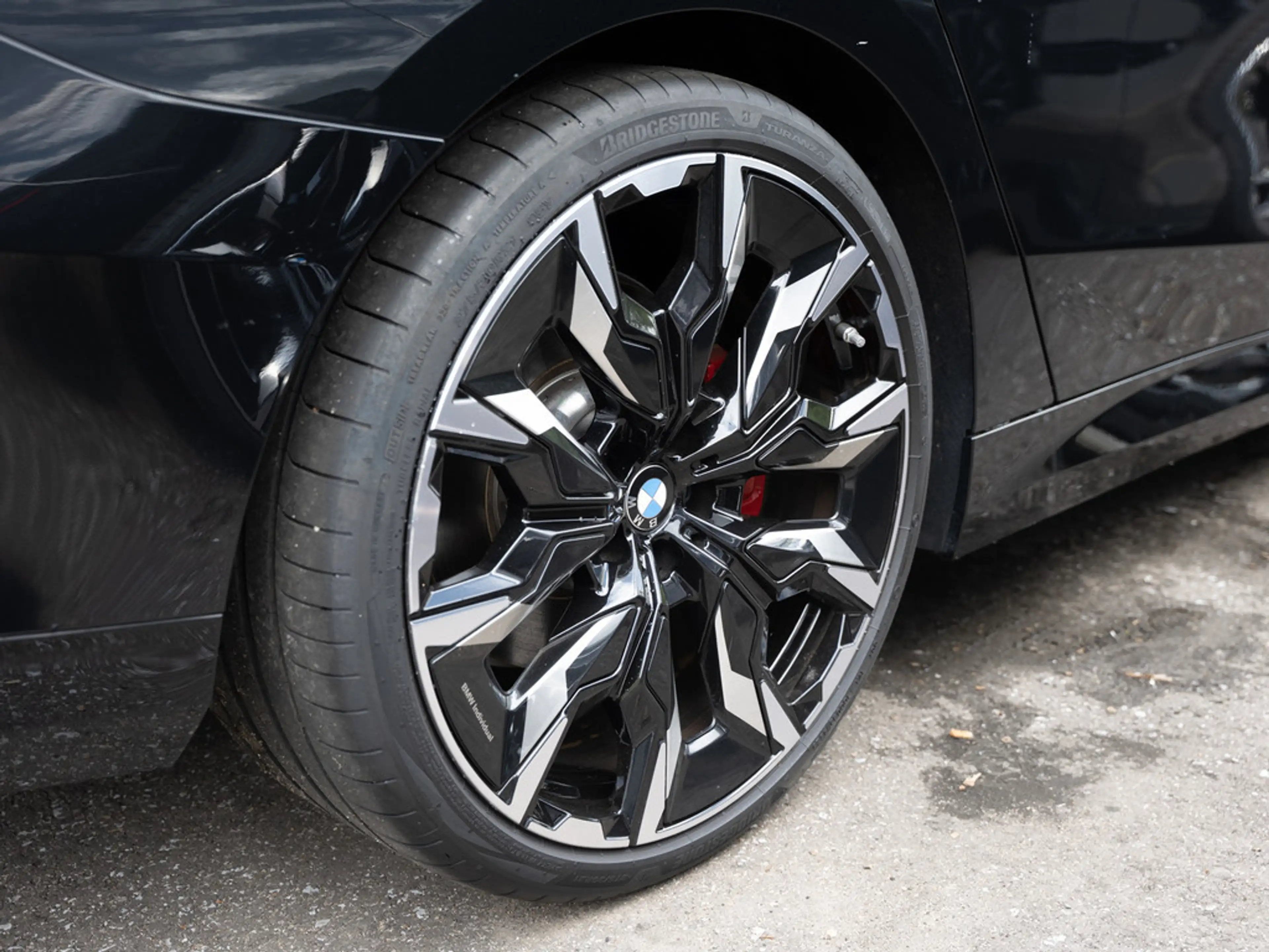 BMW 520 i Touring M-Sport Pro PANO AHK HUD 360° — photo 9