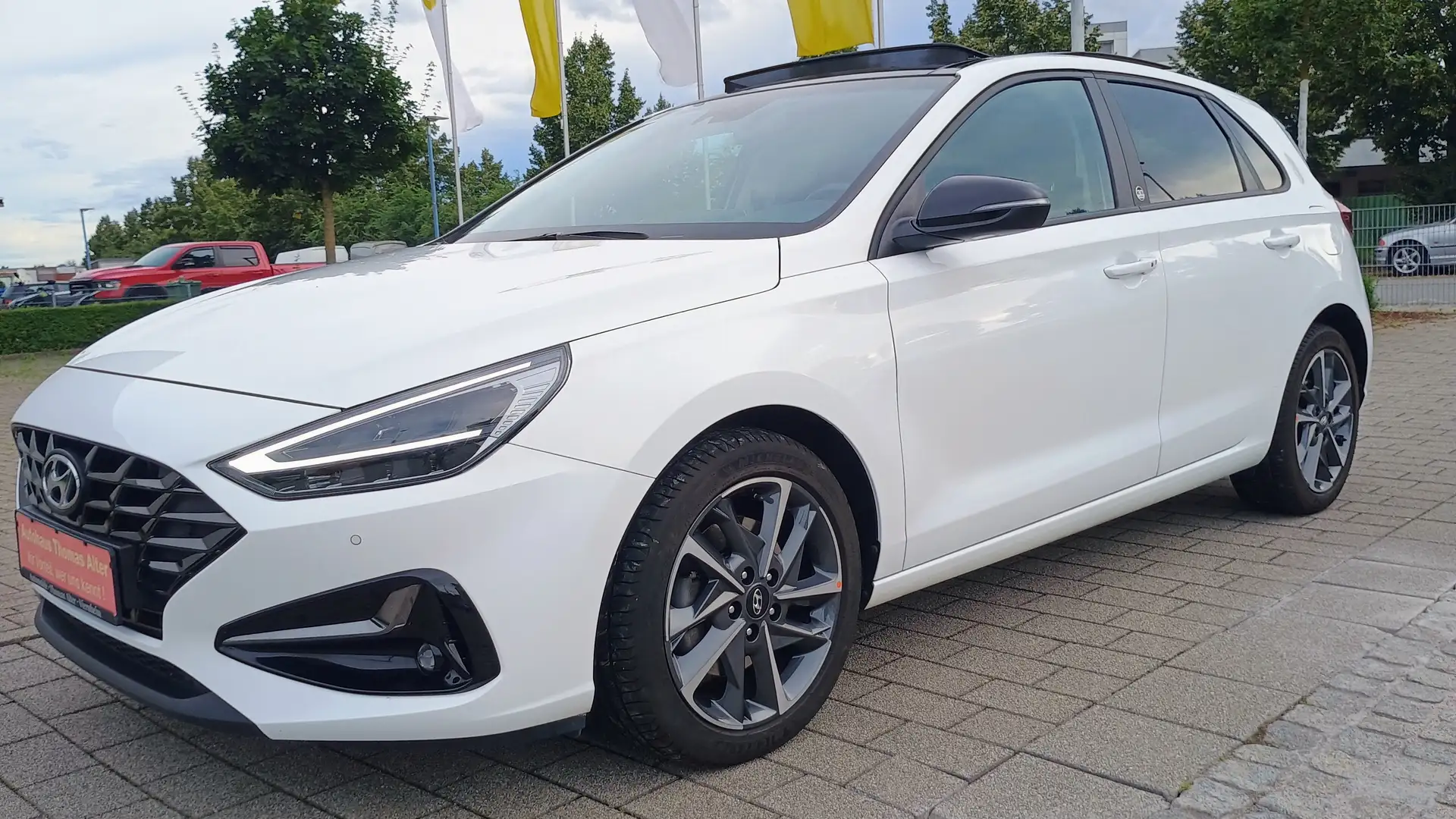 Hyundai i30 1.0 T-GDI EDITION 30+Panodach/Navi/LED Licht Weiß - 1